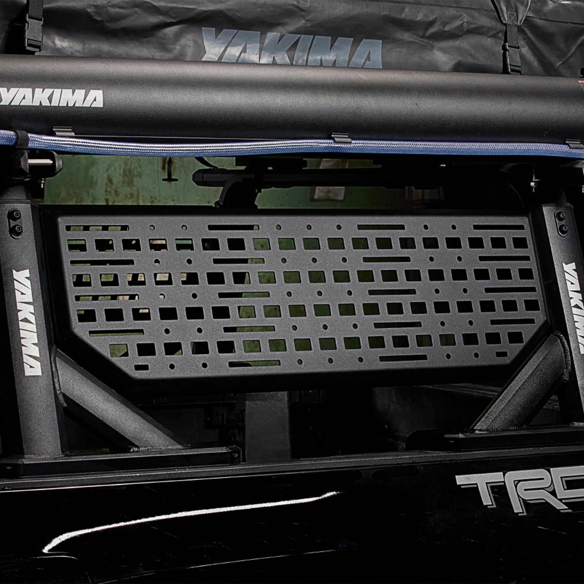 Yakima Mid Powder Coated Aluminum Molle Side Panel for OverHaul HD (Open Box) - VMInnovations