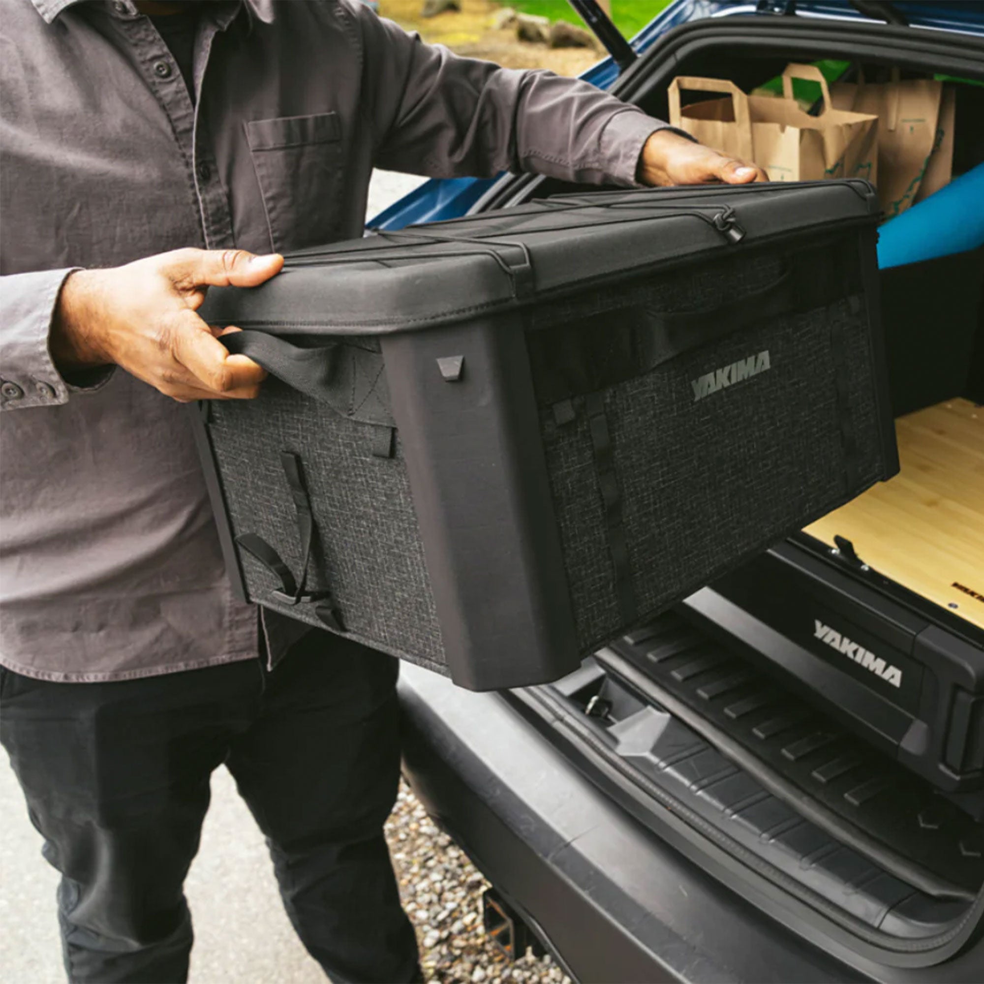 Yakima MOD GearCrate Medium Stackable Premium Tote with Lid and Divider, Black - VMInnovations