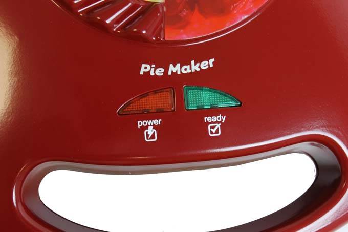 Sunbeam FPSBPMM980 4 Piece Mini Pie Maker Portable Kitchen - Red (Open Box)