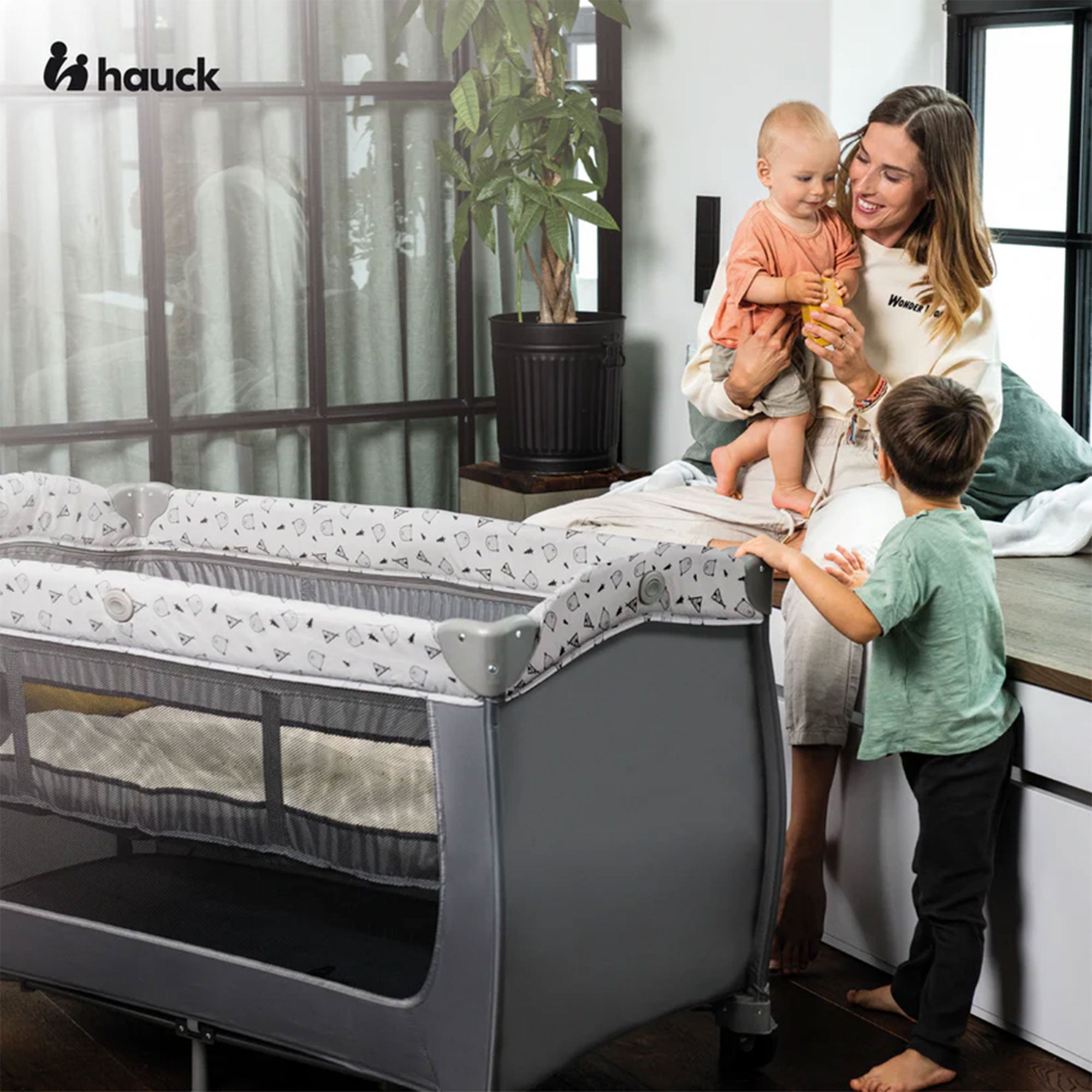 Hauck Sleep N Play Center Portable Cot w/Bassinet & Playpen,Stars Grey(Open Box) - VMInnovations