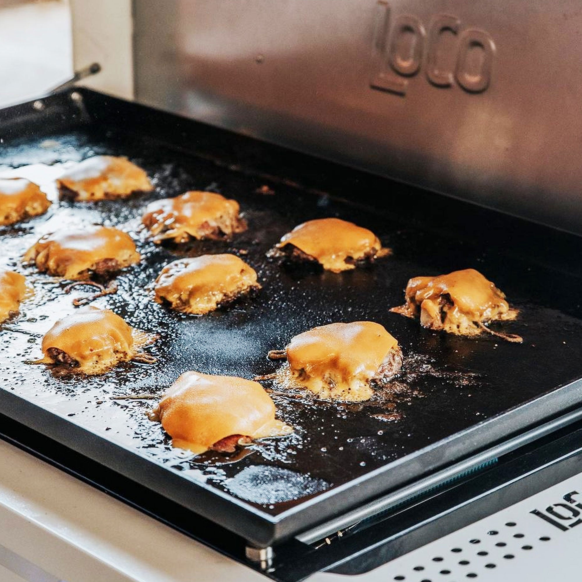Loco Cookers 3-Burner Classic SmartTemp Outdoor Flat Top Propane Gas Grill, 36" - VMInnovations