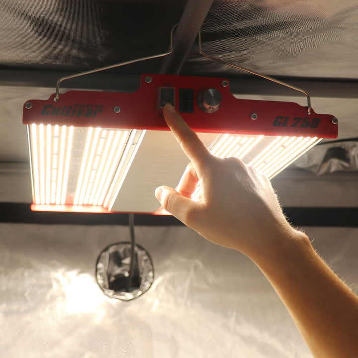PHANTOM Cultivar GL250 250 Watt 120 Volt LED Aluminum Grow Tent Plant Light, Red - VMInnovations
