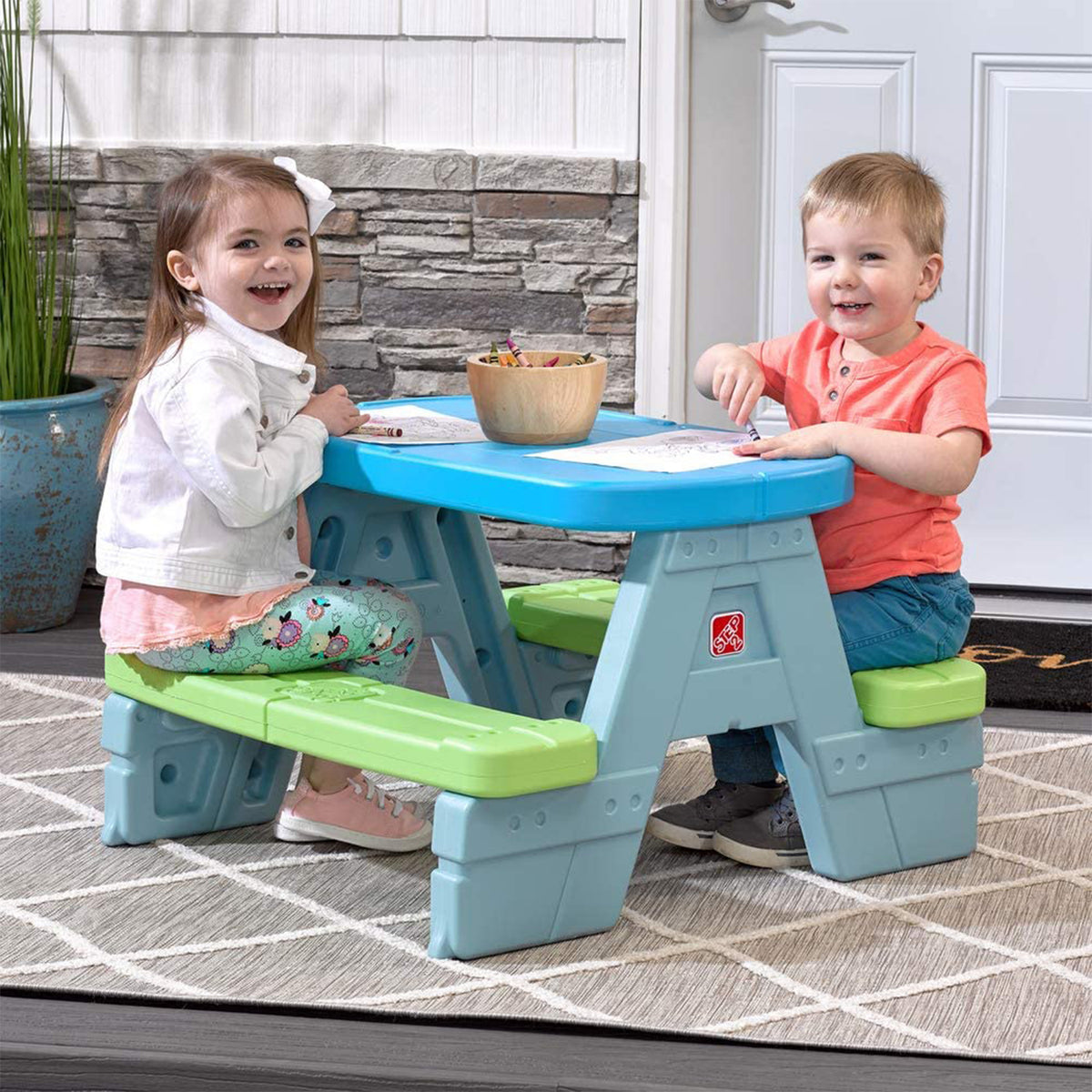 Step2 Sun & Shade Toddler Outdoor Picnic Table with Umbrella (Open Box)
