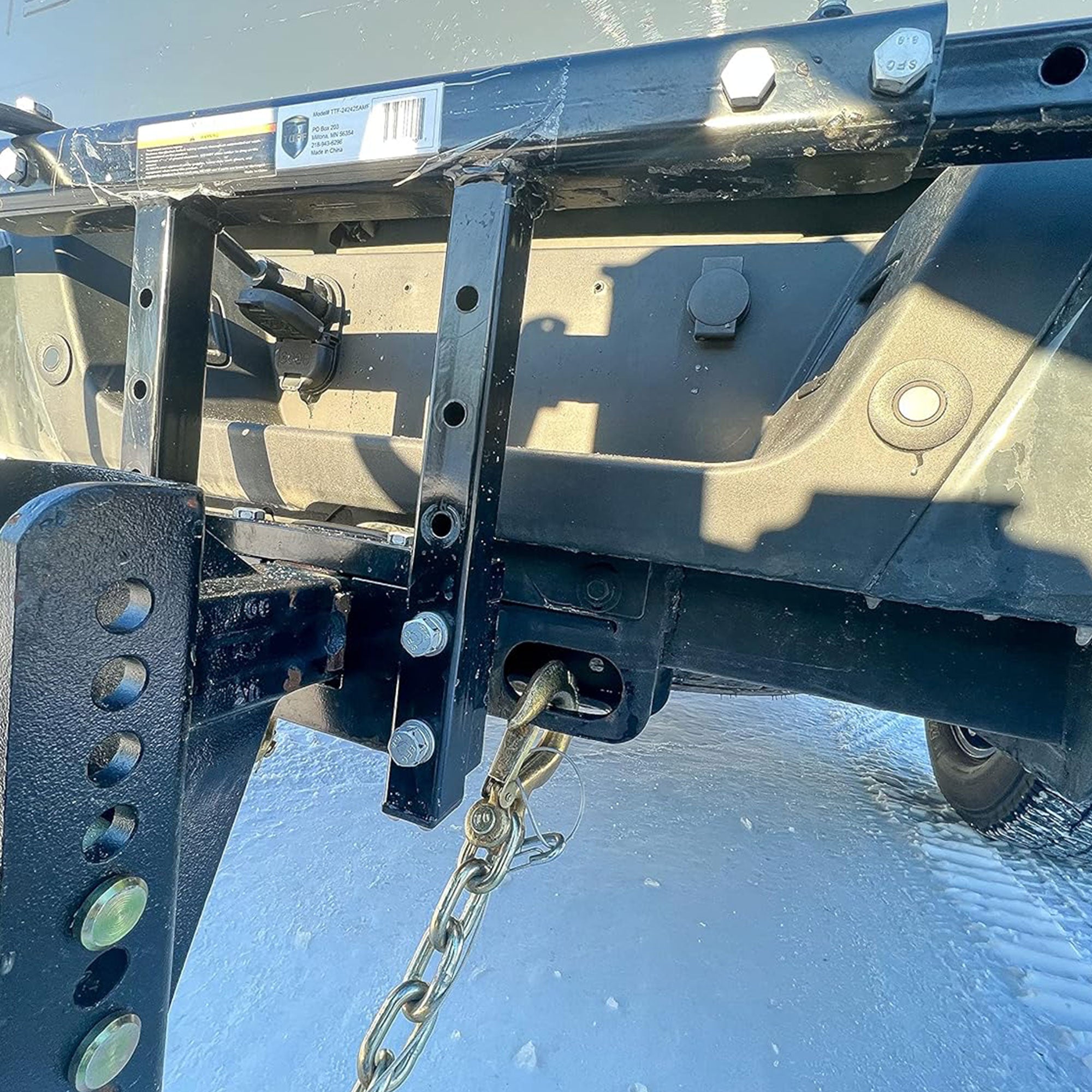 Tow Tuff Universal Adjustable Mud Flaps, Works w/2.5” Receiver Hitches(Open Box) - VMInnovations
