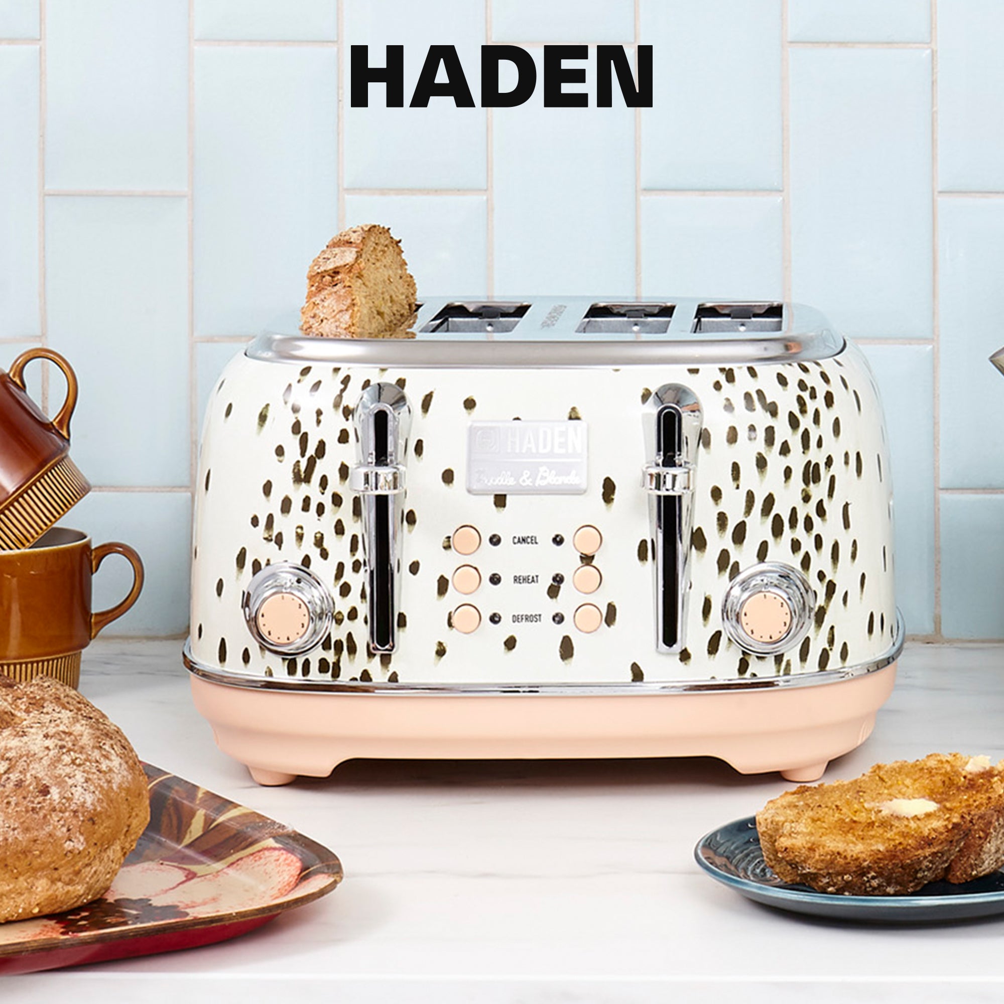 Haden Margate Poodle & Blonde Stainless Steel 4 Slice Toaster w/Wide Slots(Used)