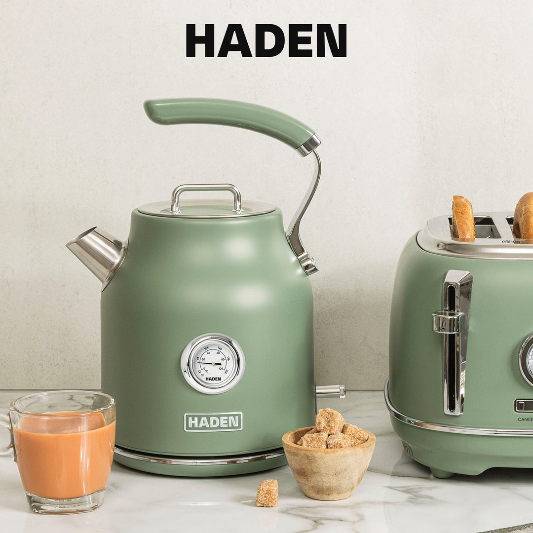 Haden Dorset 1.7 Liter Electric Water Kettle with 360-Degree Base, Cedar Green
