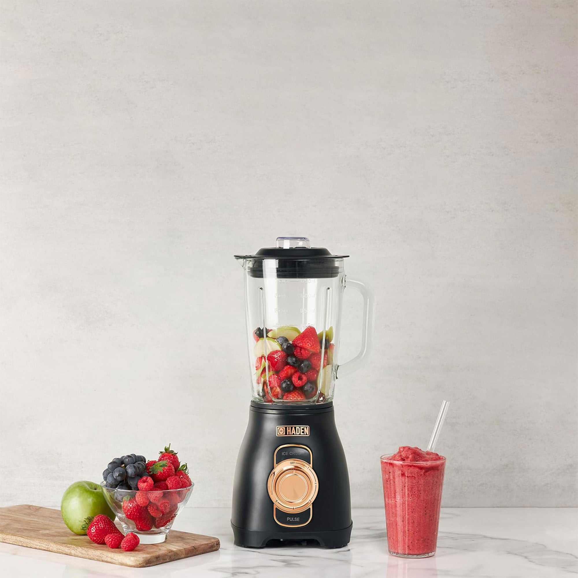 Haden Stainless 1.75 Lt Glass Jug 700W Motor Power Blender, Black/Copper (Used) - VMInnovations