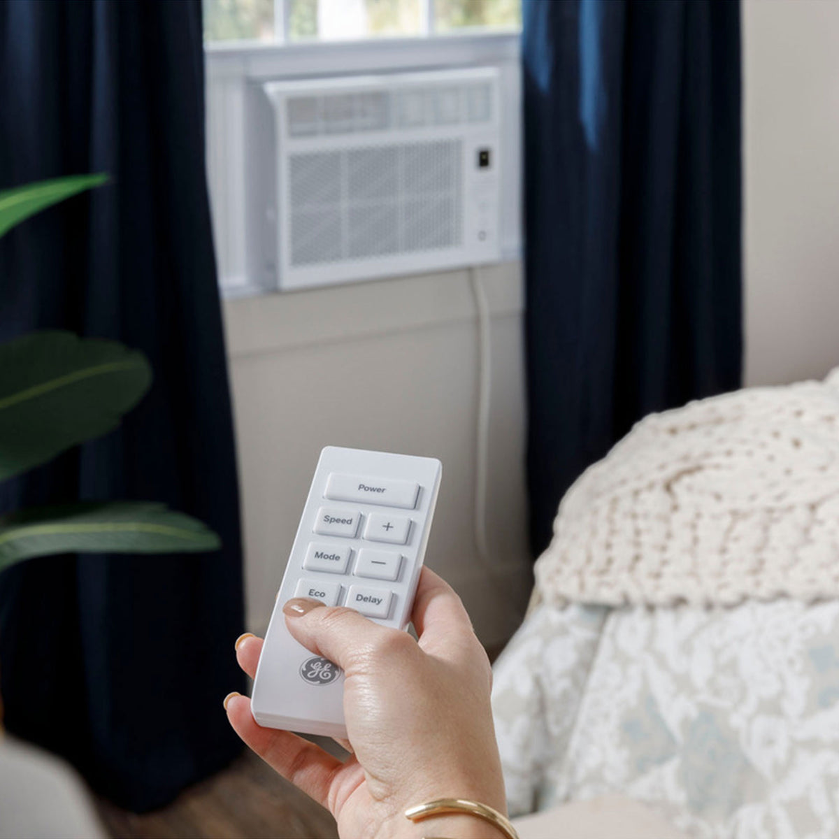GE 5000BTU Window Air Conditioner Covers up to 150 Sq Ft (Certified Refurbished)