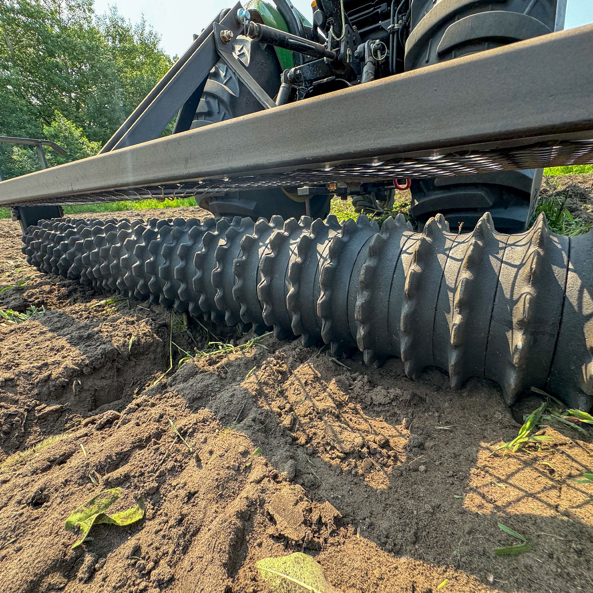 Field Tuff 5 Feet 3 Point Cultipacker, Cast Iron Wheels, 60 Inch Working Width - VMInnovations