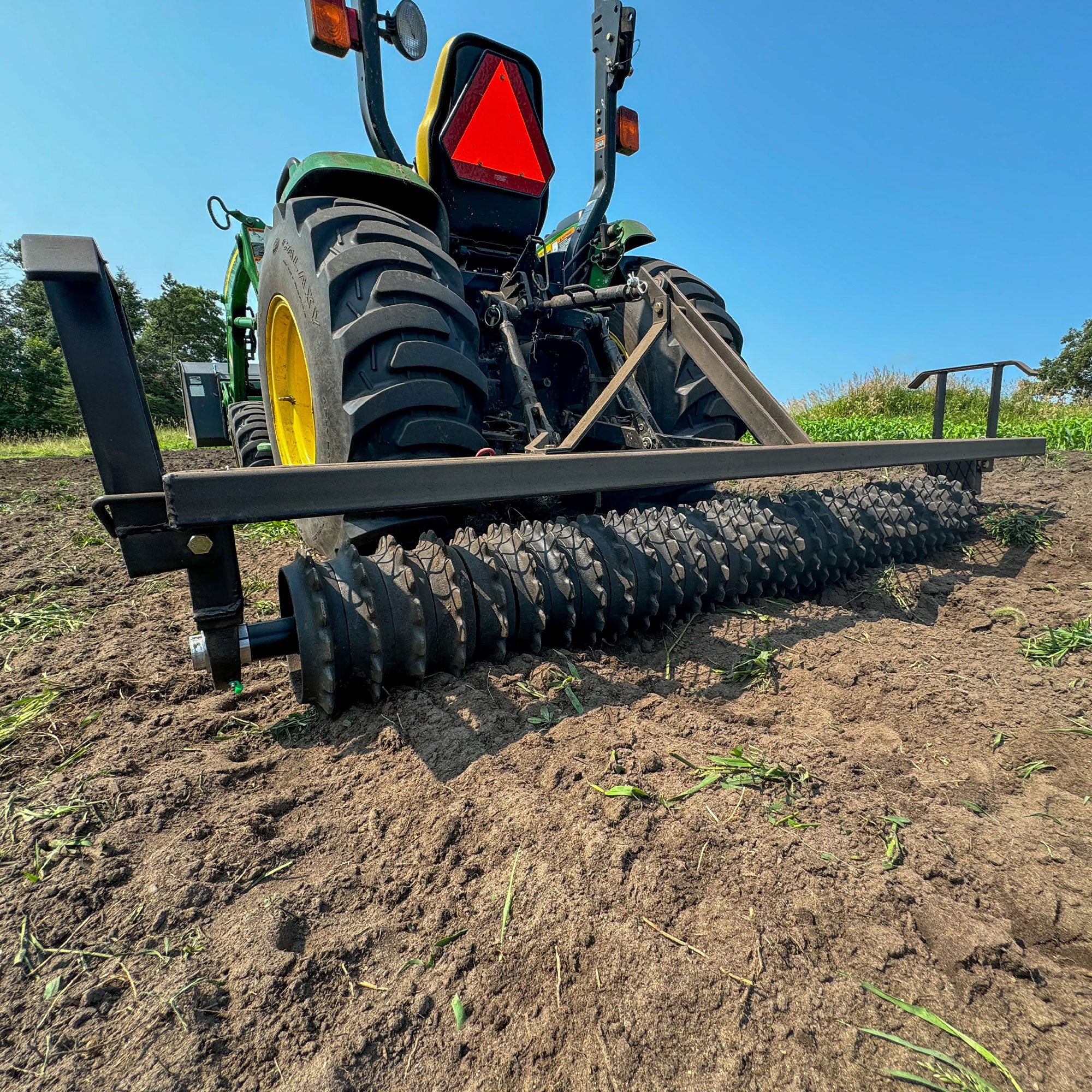 Field Tuff 5 Feet 3 Point Cultipacker, Cast Iron Wheels, 60 Inch Working Width - VMInnovations