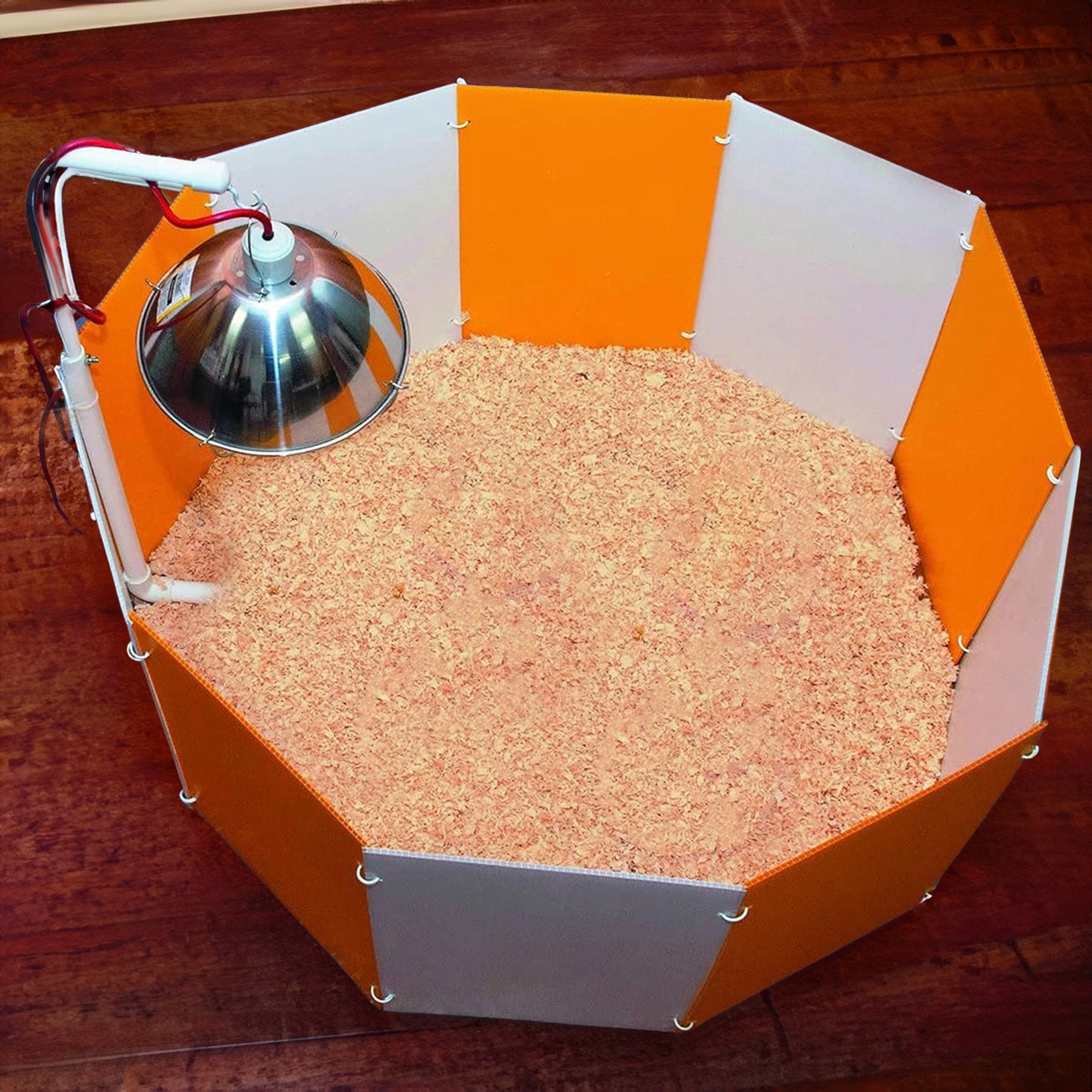Farm Innovators Baby Chick Starter Home for Lawn and Poultry Habitat Supplies - VMInnovations