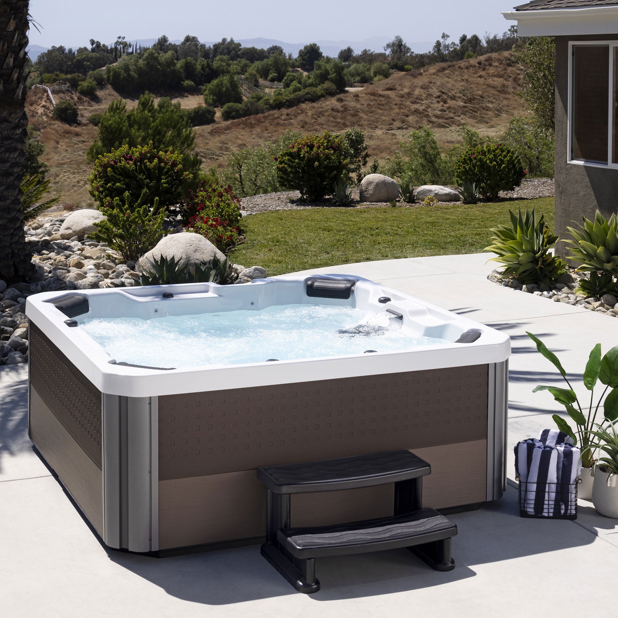 Lifesmart Hot Tub Spa Side Step for Square and Round Hot Tubs, 31" x 16", Black - VMInnovations