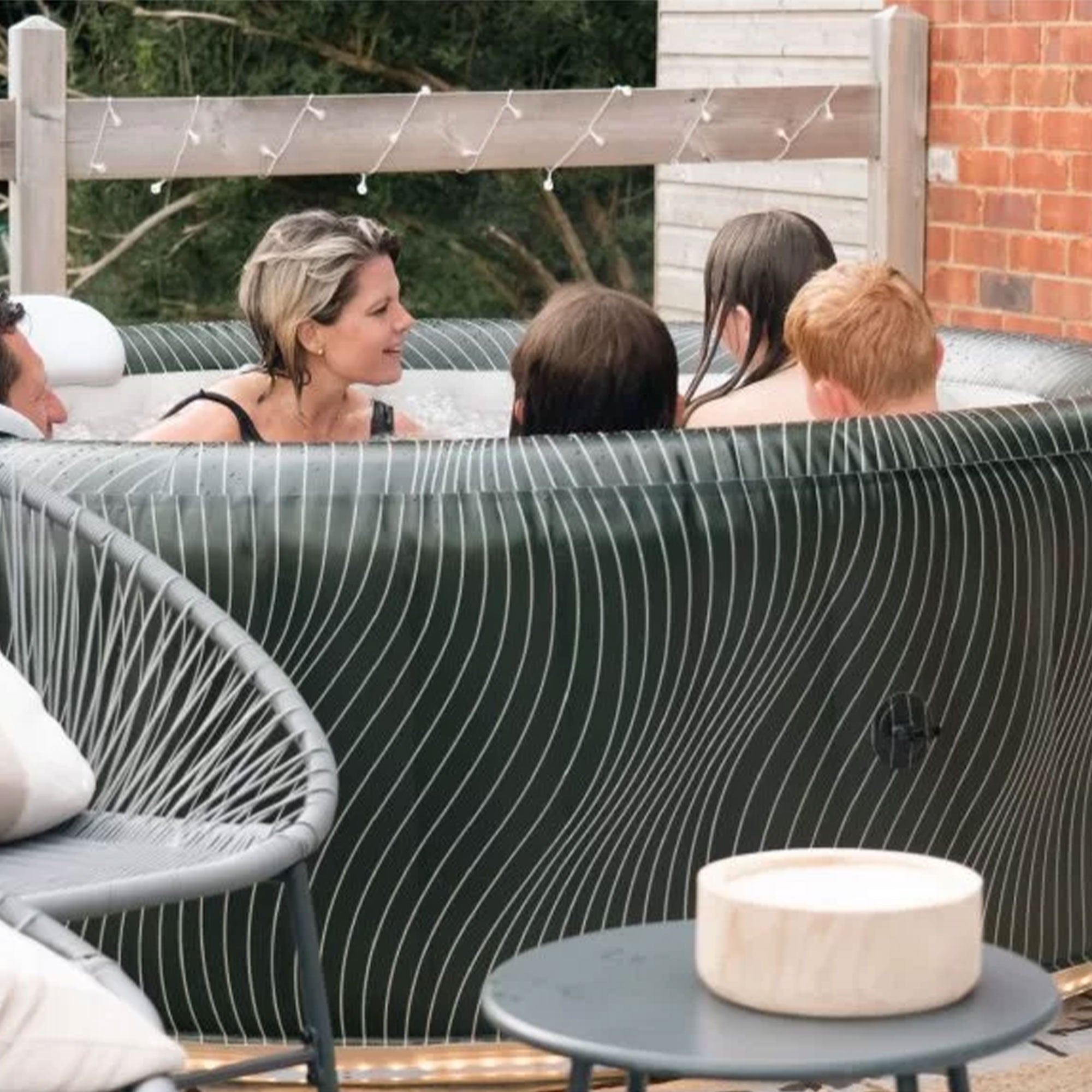 MSpa Round Inflatable Bubble Spa, 4 to 6 Person Hot Tub with LED Lights, Meteor - VMInnovations