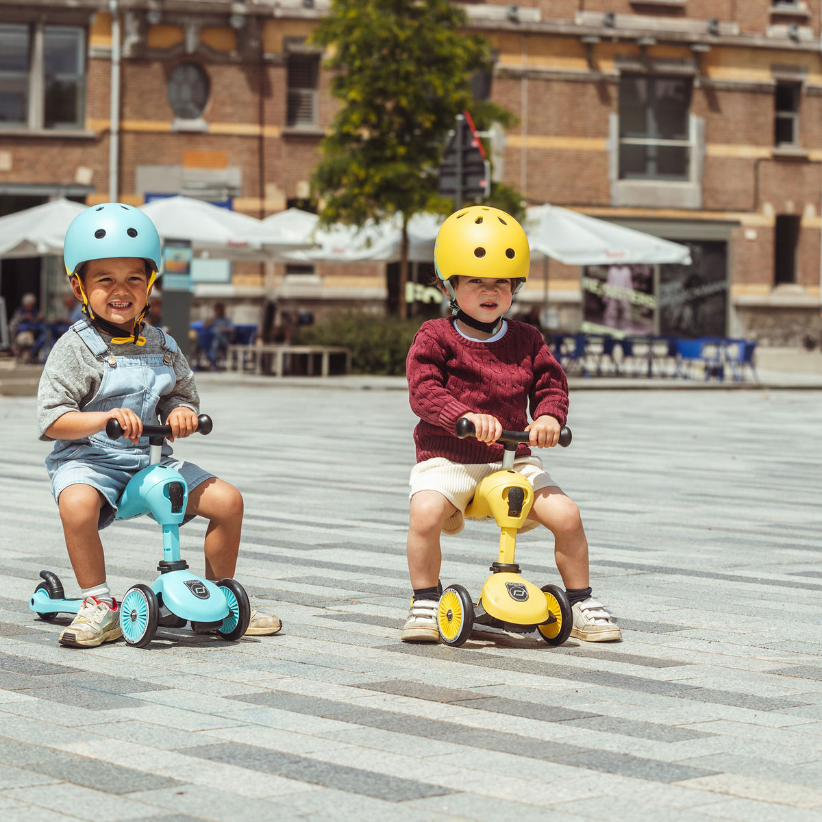 Scoot & Ride 2-in-1 Ride-On Scooter Highwaykick 1 and Kids Helmet XXS, Blueberry