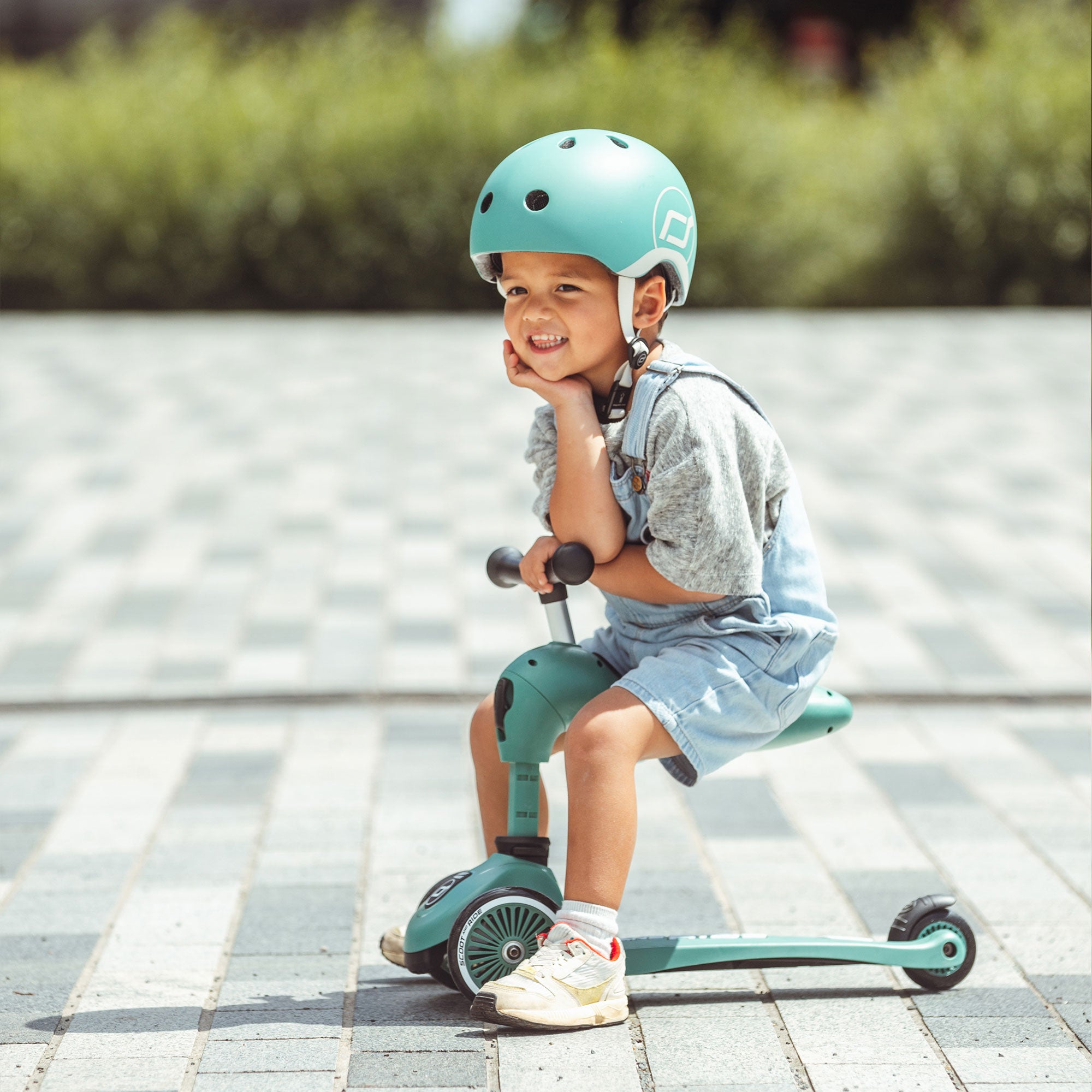 Scoot & Ride 2-in-1 Ride-On & Stand Scooter, Ages 1-5, Highwaykick,Forest(Used) - VMInnovations