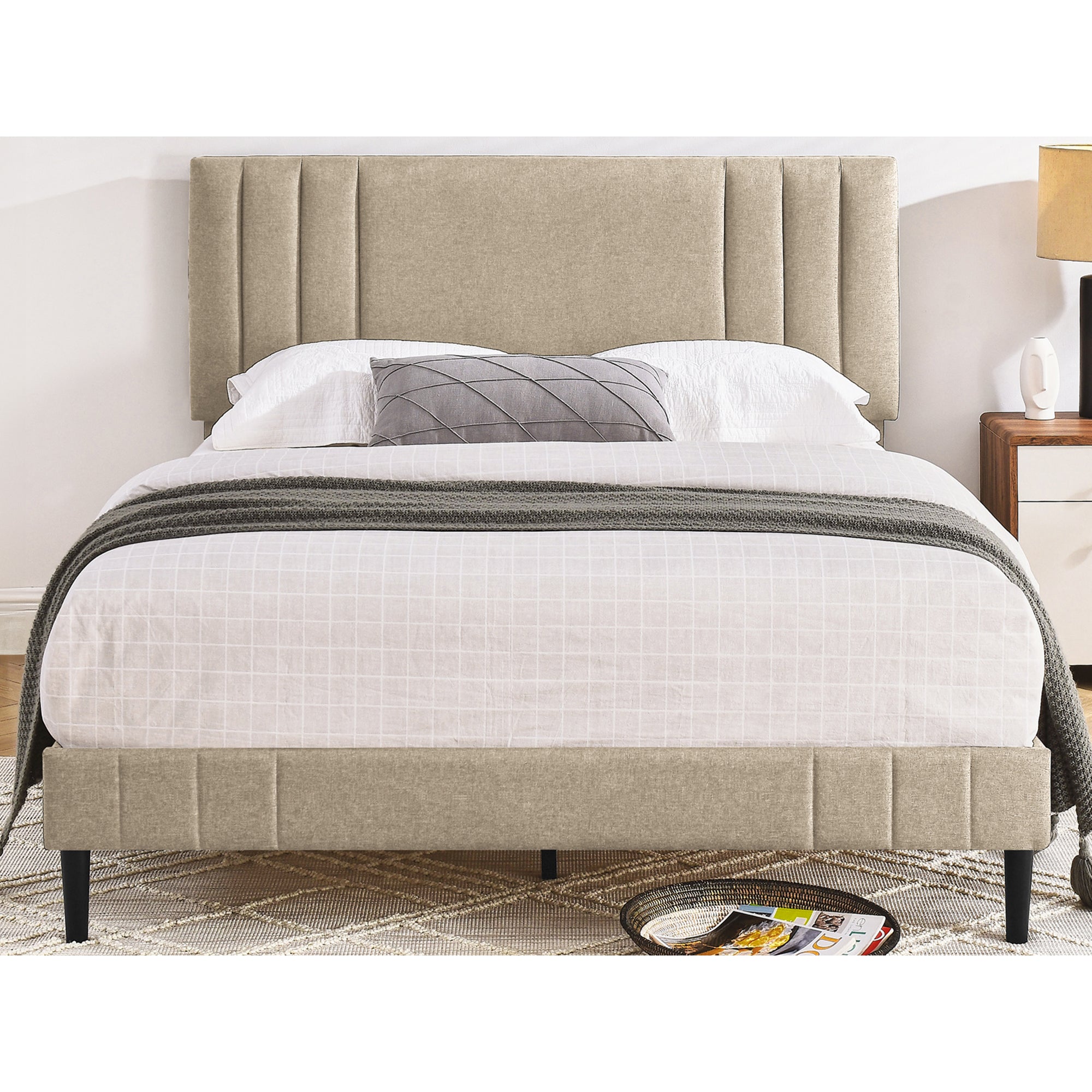 DeCoro Chicago Modern Tufted Upholstered Platform Queen Size Bed, Linen - VMInnovations