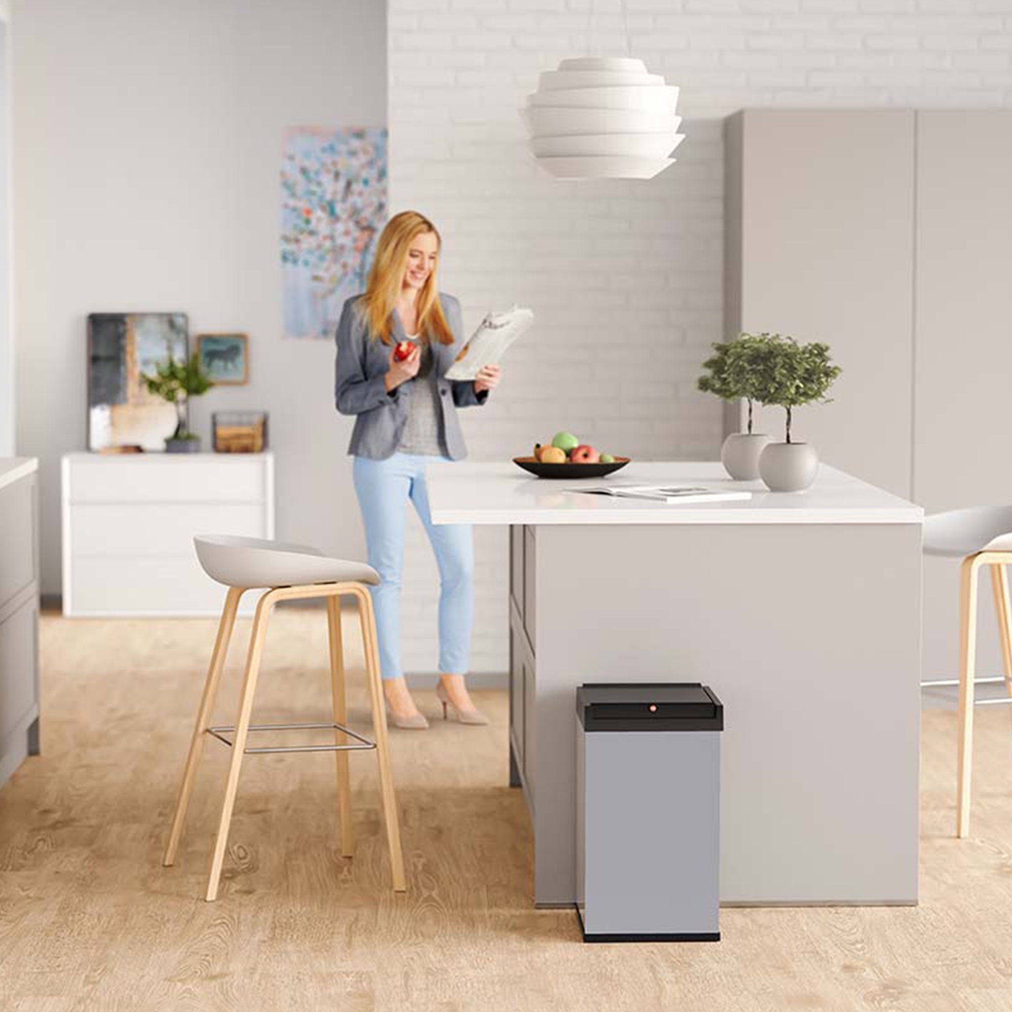 Hailo Swing Trash Bin, 9.2 Gal, Non-Slip Base, White w/Black Lid (Open Box) - VMInnovations