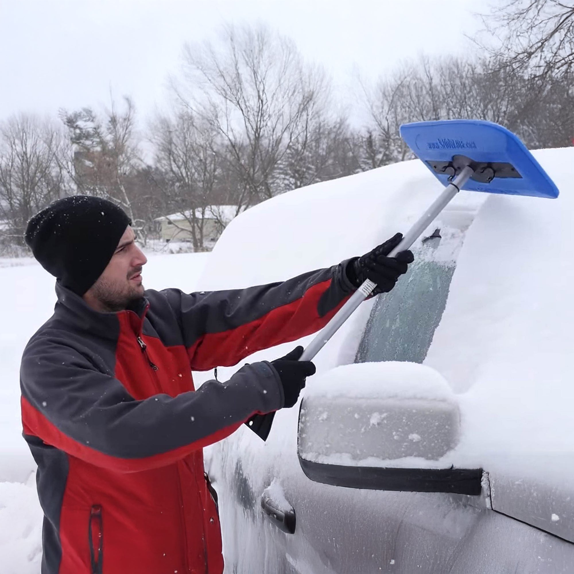 Snow Joe Shovelution Snow Shovel, Strain Reducing with Windshield Ice Scraper - VMInnovations
