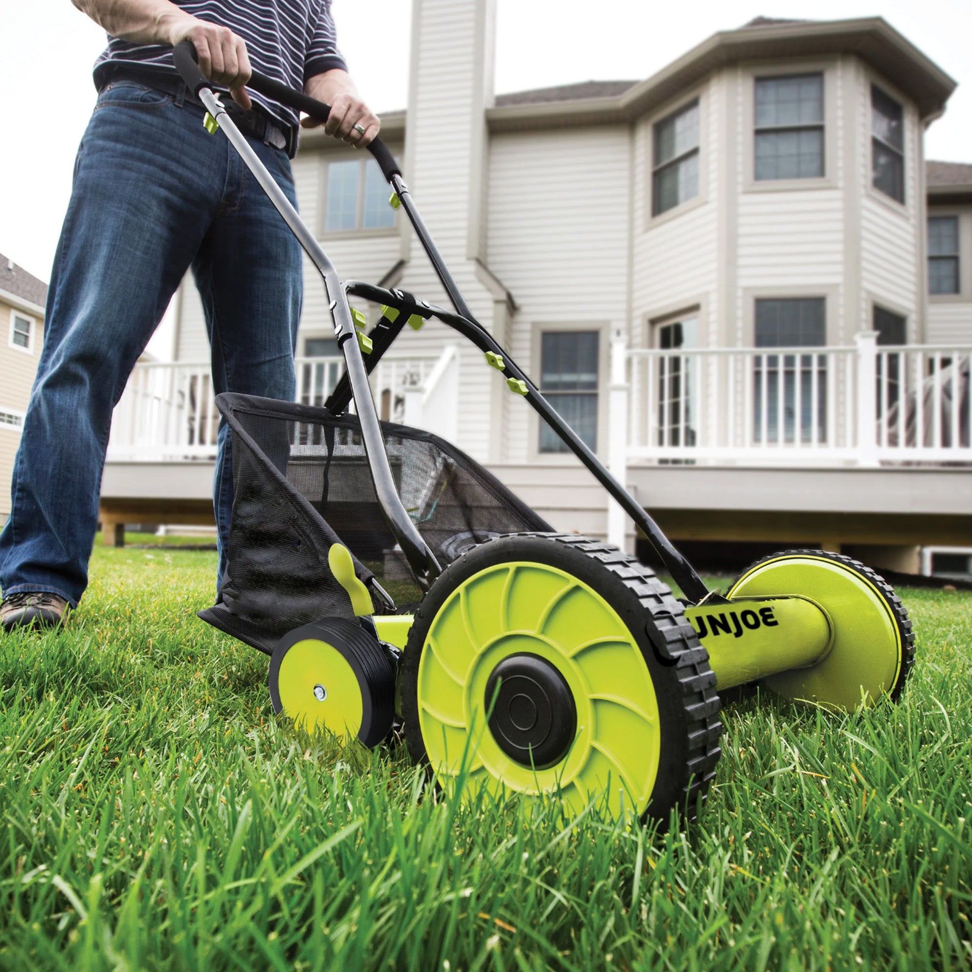 Sun Joe Manual Reel Lawn Mower, 20” Yard Trimmer w/Grass Catcher, Green (Used) - VMInnovations