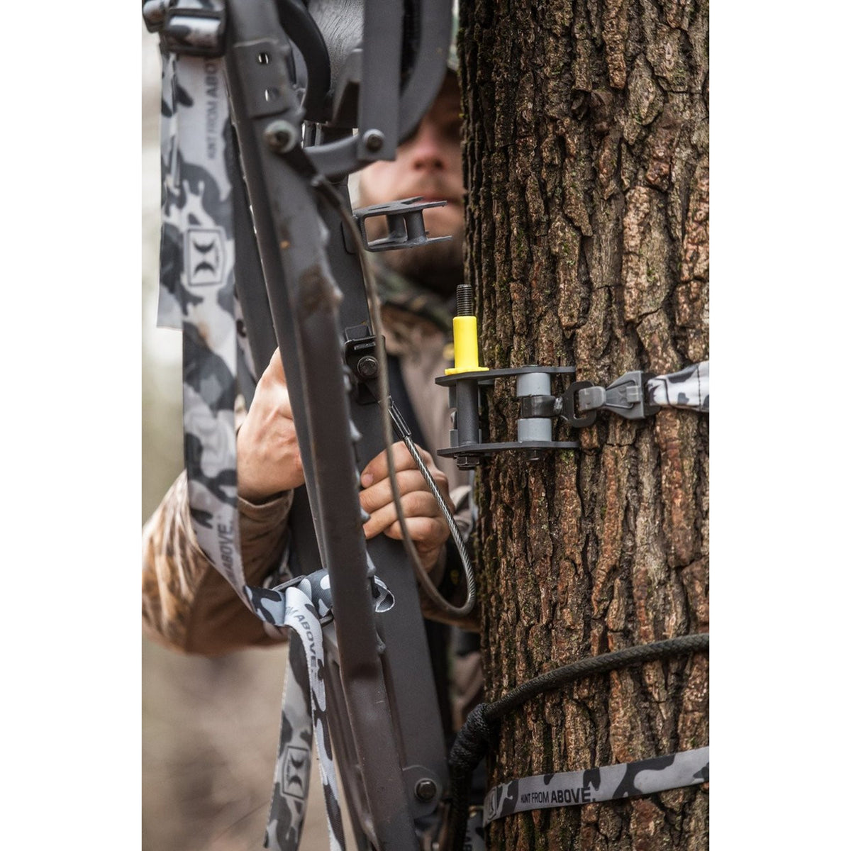 Hawk CRUZR Hang On Stand, Lumbar Seat Hunting Gear with Welded Platform, 34x24"