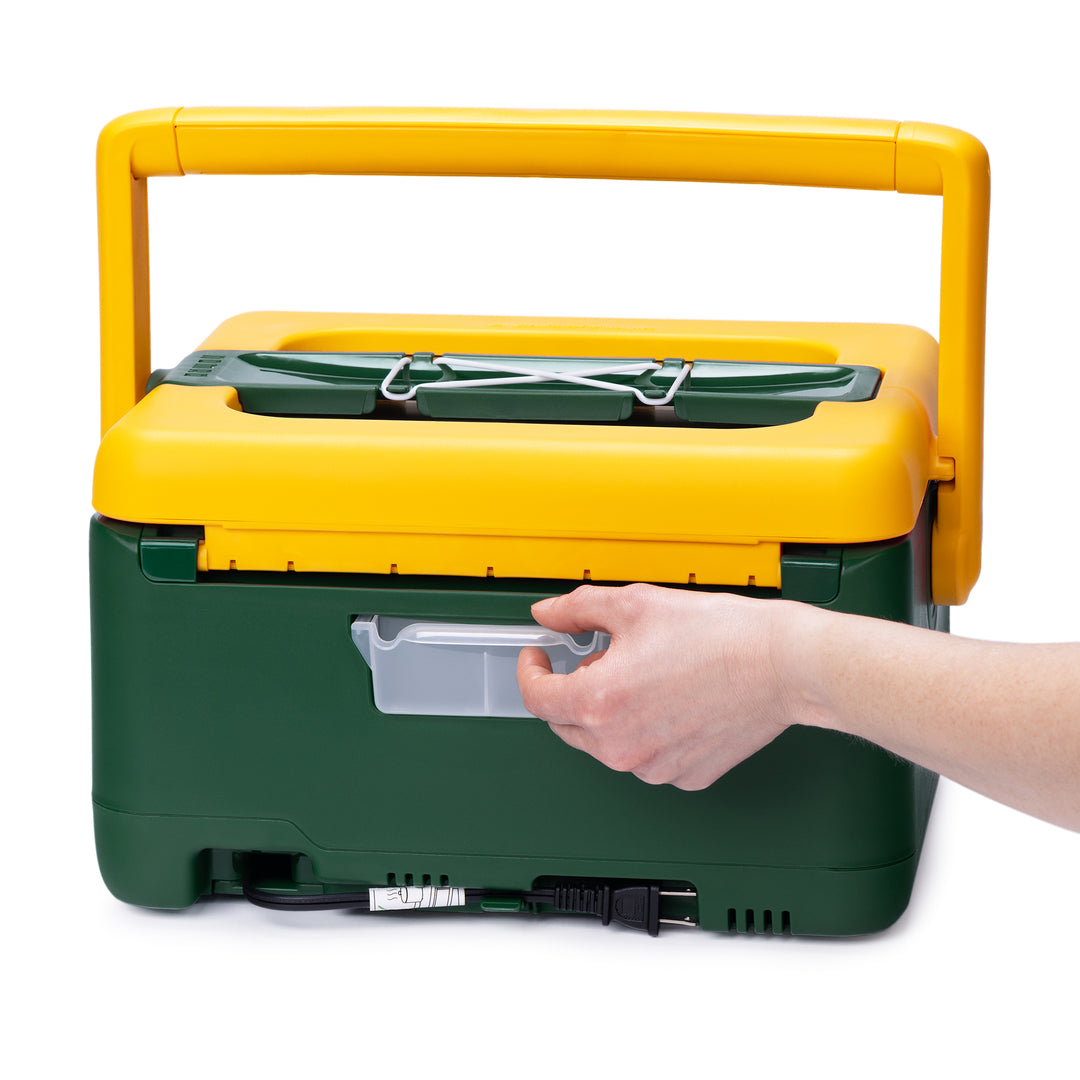 Presto 06019 8 Qt Nomad Portable Electric Slow Cooker, Locking Lid, Green/Gold - VMInnovations