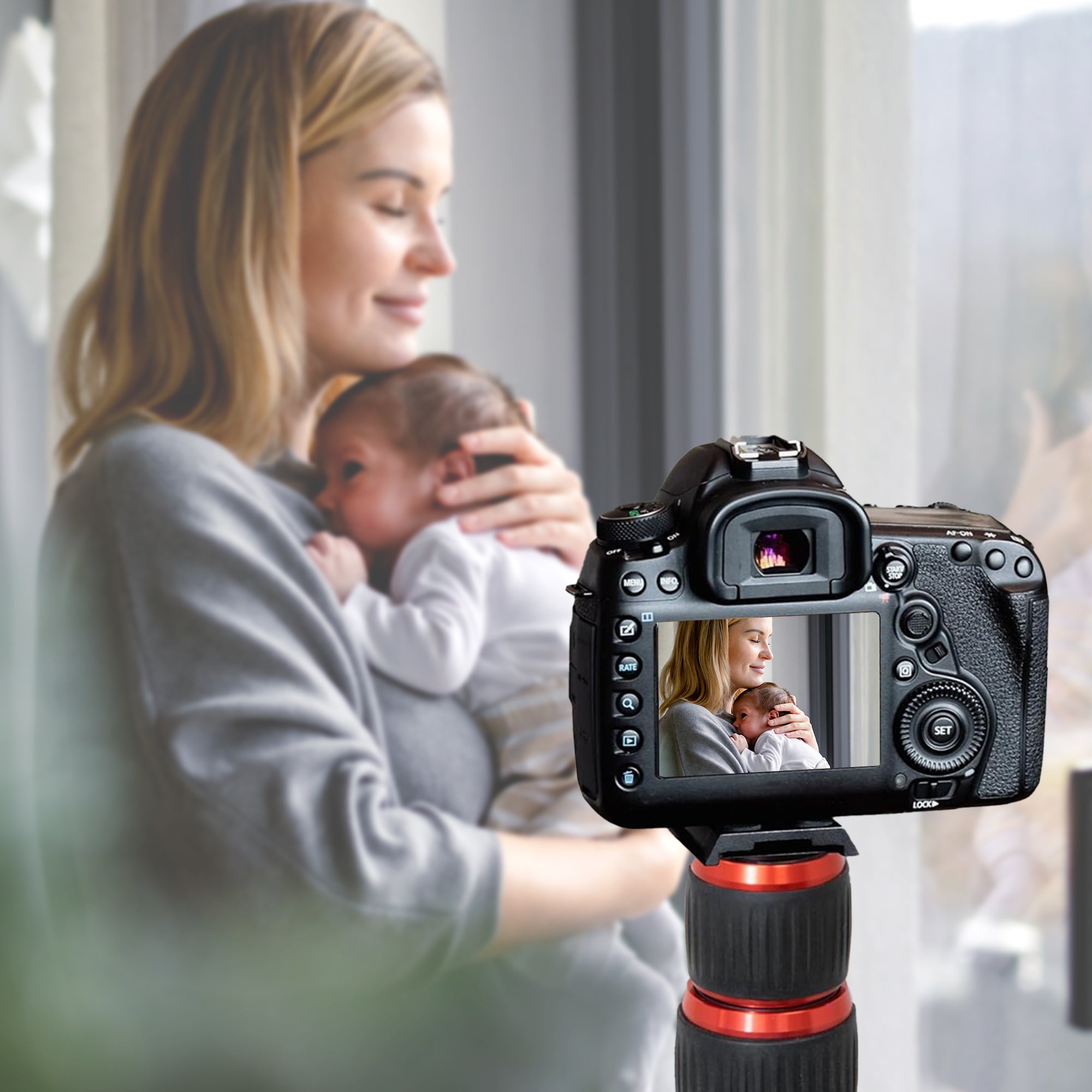 Artograph Adjustable Projector Stand for Digital Projector, Camera, or Lights - VMInnovations
