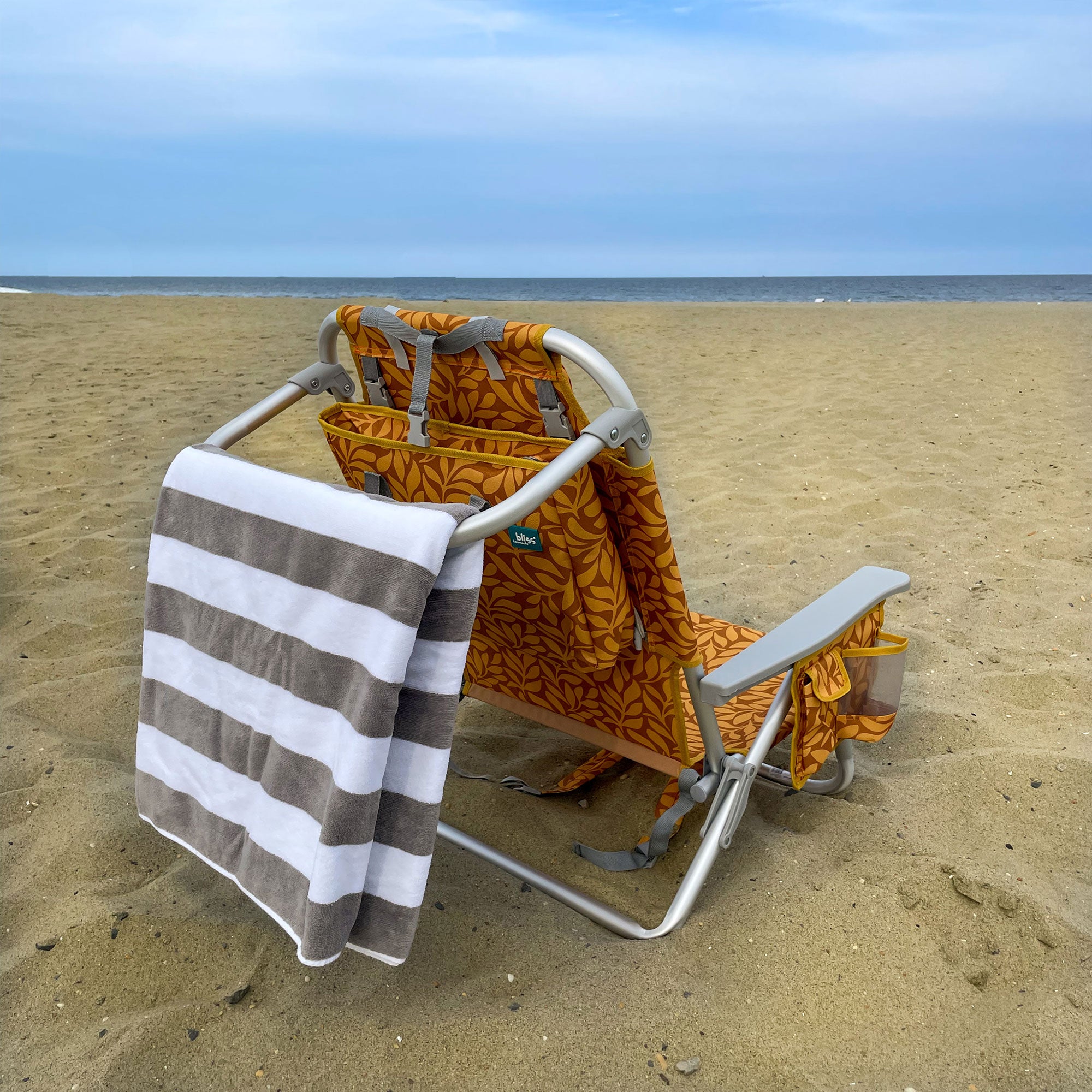 Bliss Hammocks Folding Beach Chair Recliner with Detachable Cooler, (Used)