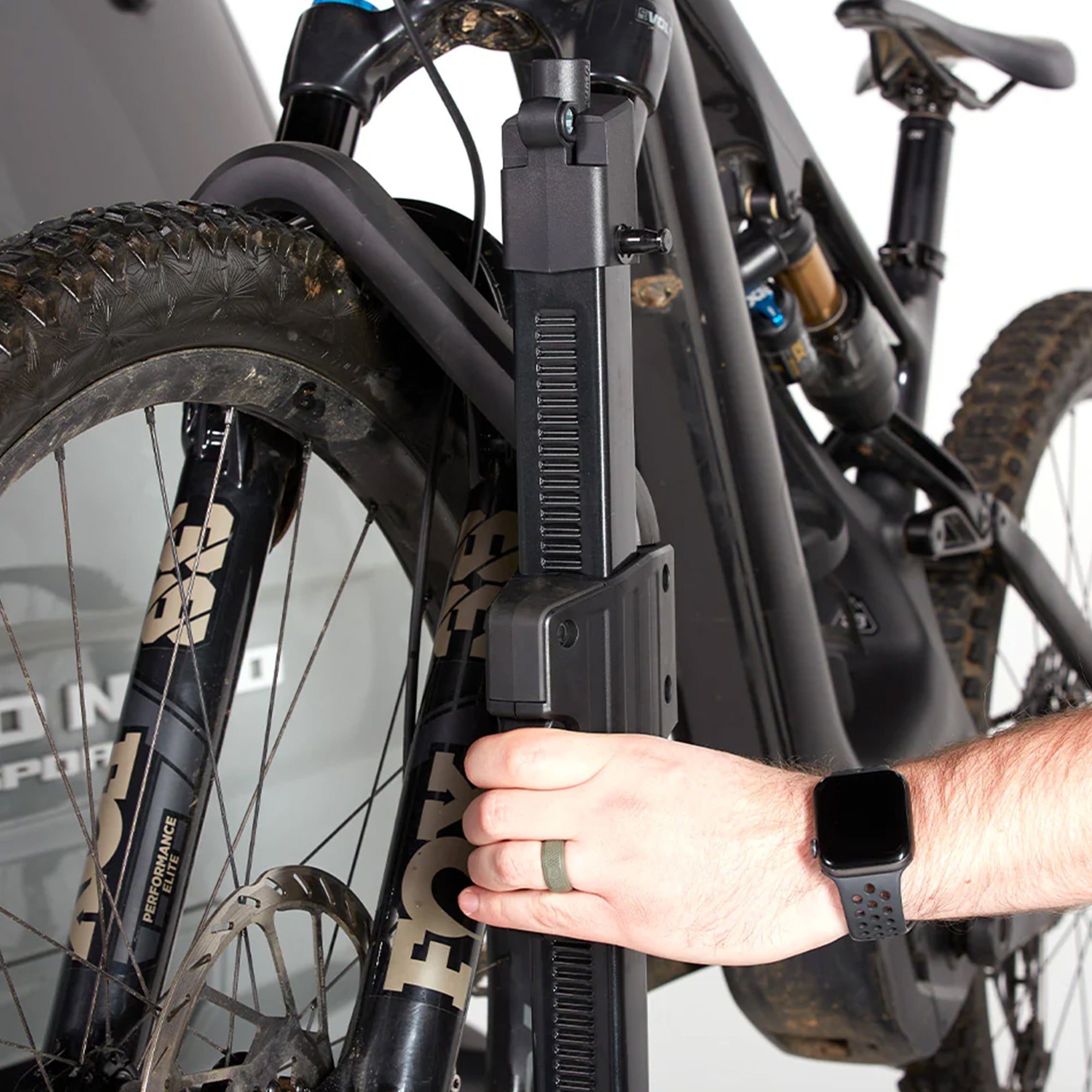 Yakima StageTwo 2" Premium Platform 2 Bike Tray Hitch Rack, Anthracite(Open Box)