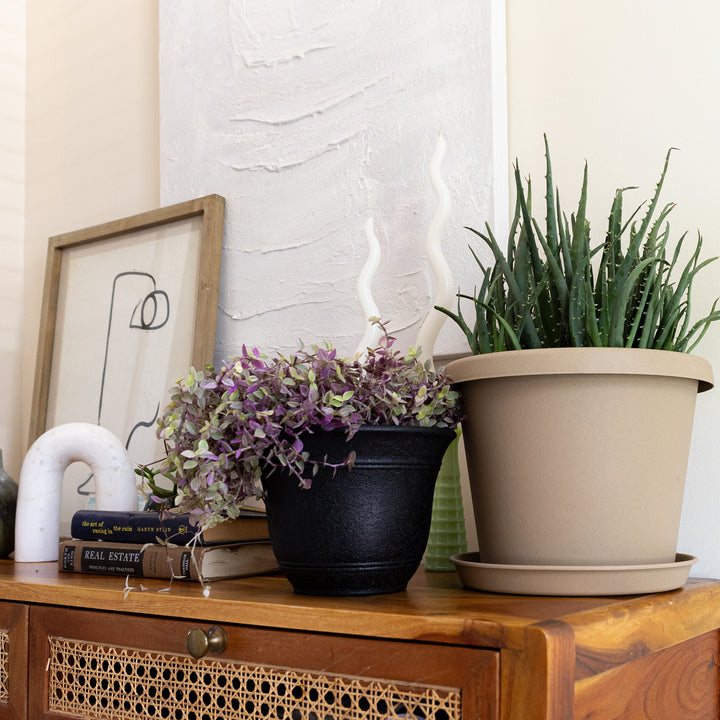 The HC Companies Sierra Self-Watering Pot with Internal Disk, 10", Black Onyx - VMInnovations