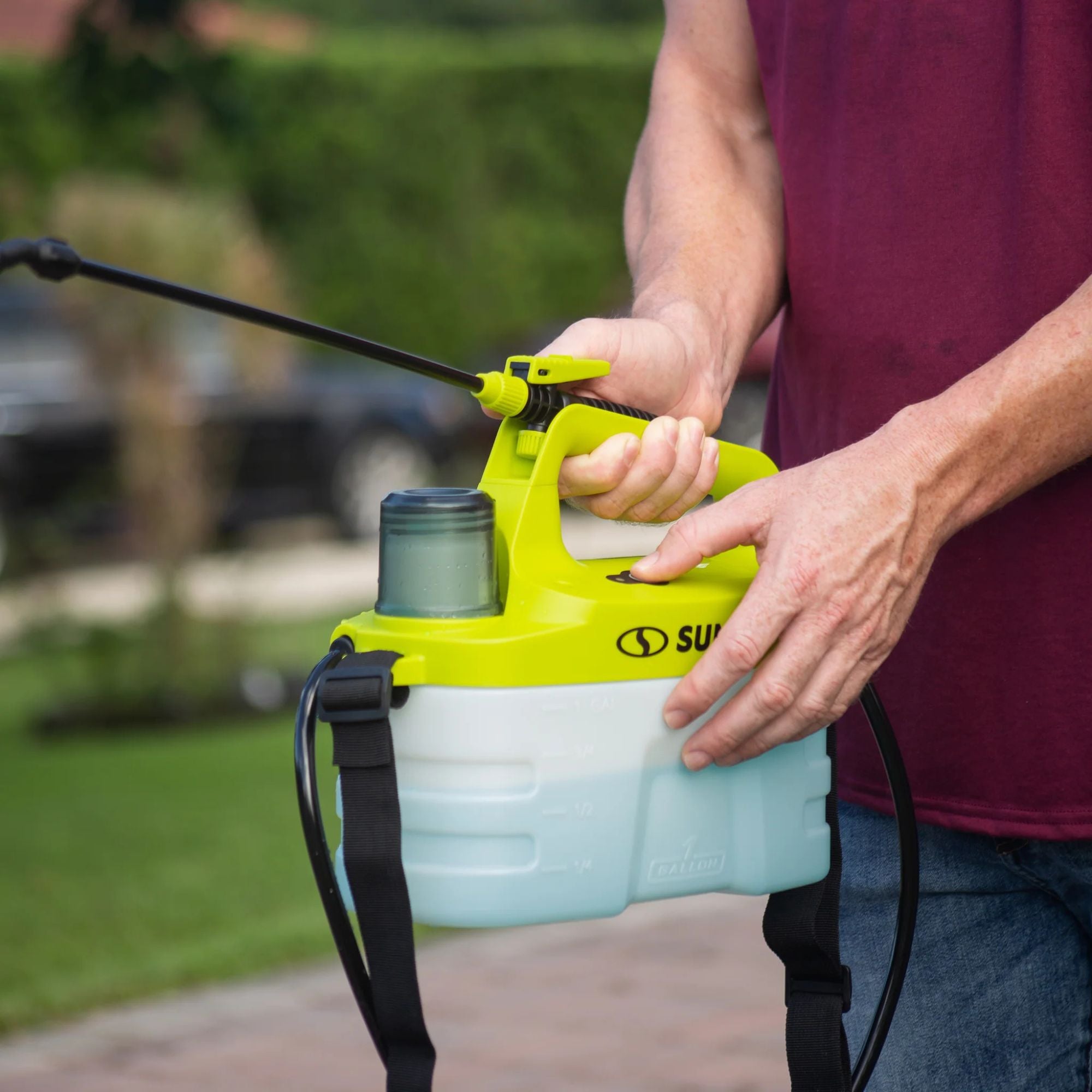 Sun Joe 4V Cordless Chemical Sprayer with 3W Motor & Battery, 1 Gal (Open Box) - VMInnovations