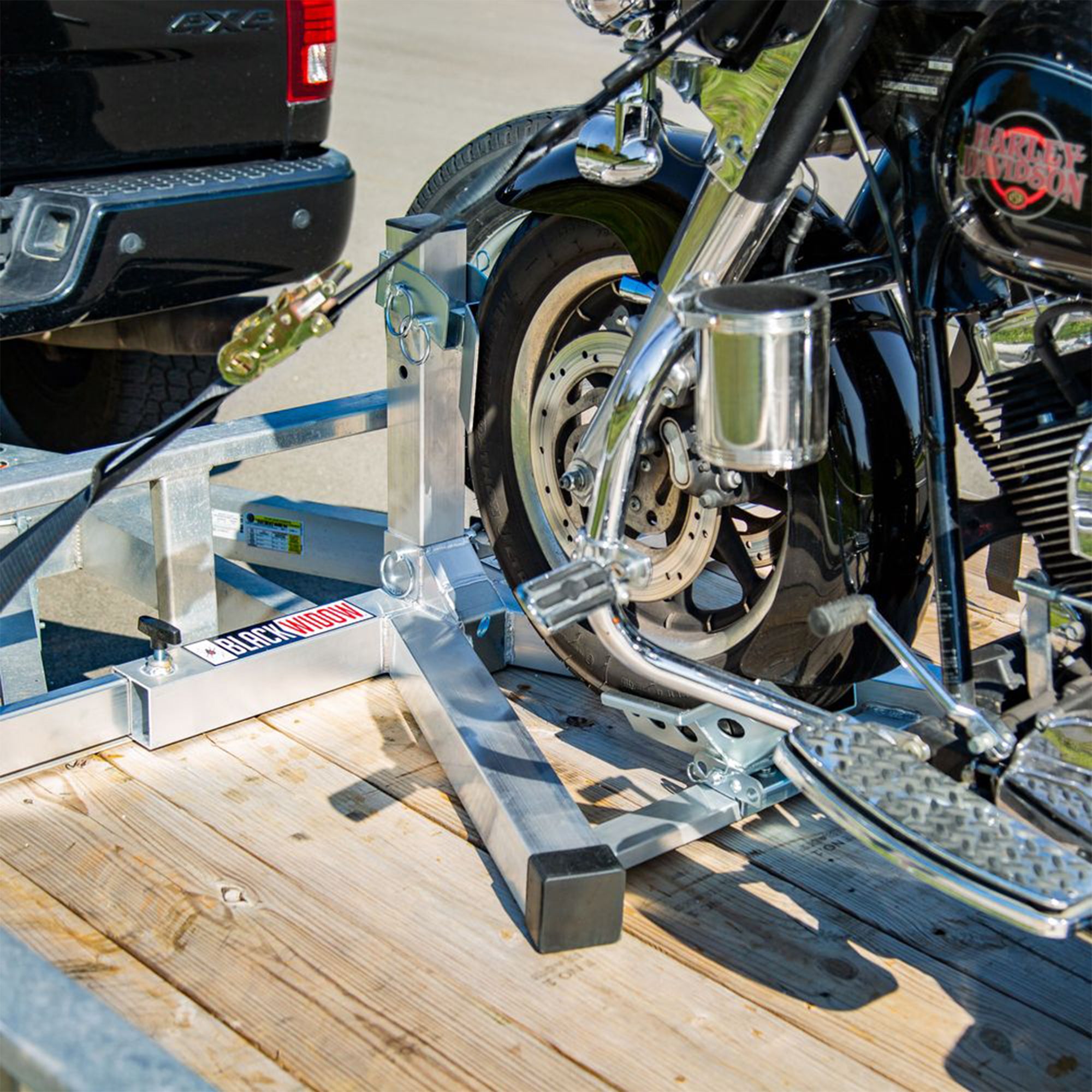 Black Widow Motorcycle Wheel Chock, Adjustable Aluminum Stand, Fits 15-22" Tires - VMInnovations