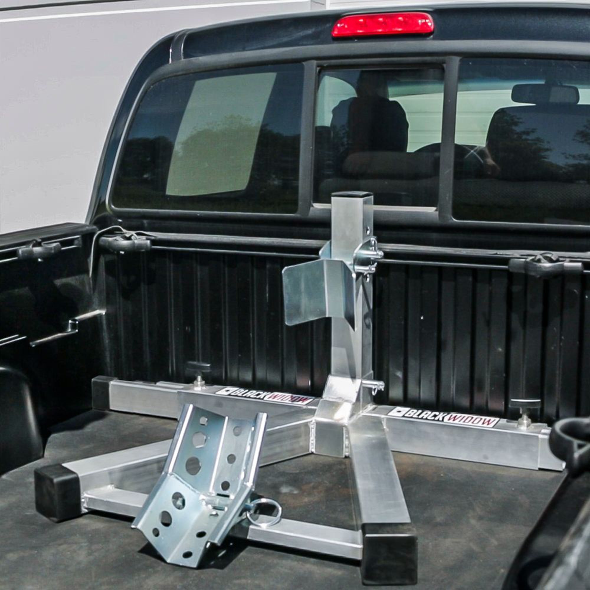 Black Widow Motorcycle Wheel Chock, Adjustable Aluminum Stand, Fits 15-22" Tires - VMInnovations