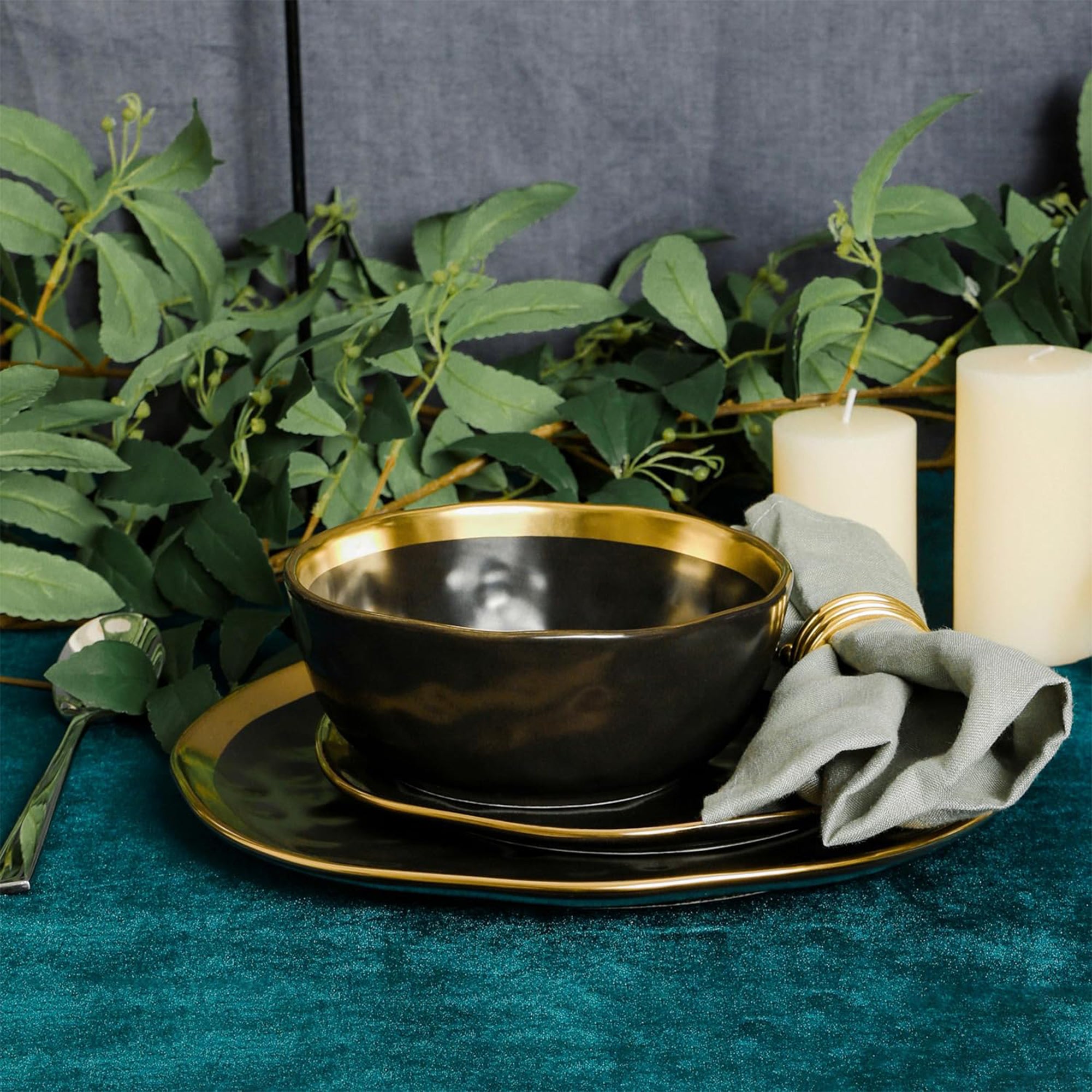 Stone Lain Florian Porcelain 16 Piece Dinnerware Set, Service for 4, Black - VMInnovations