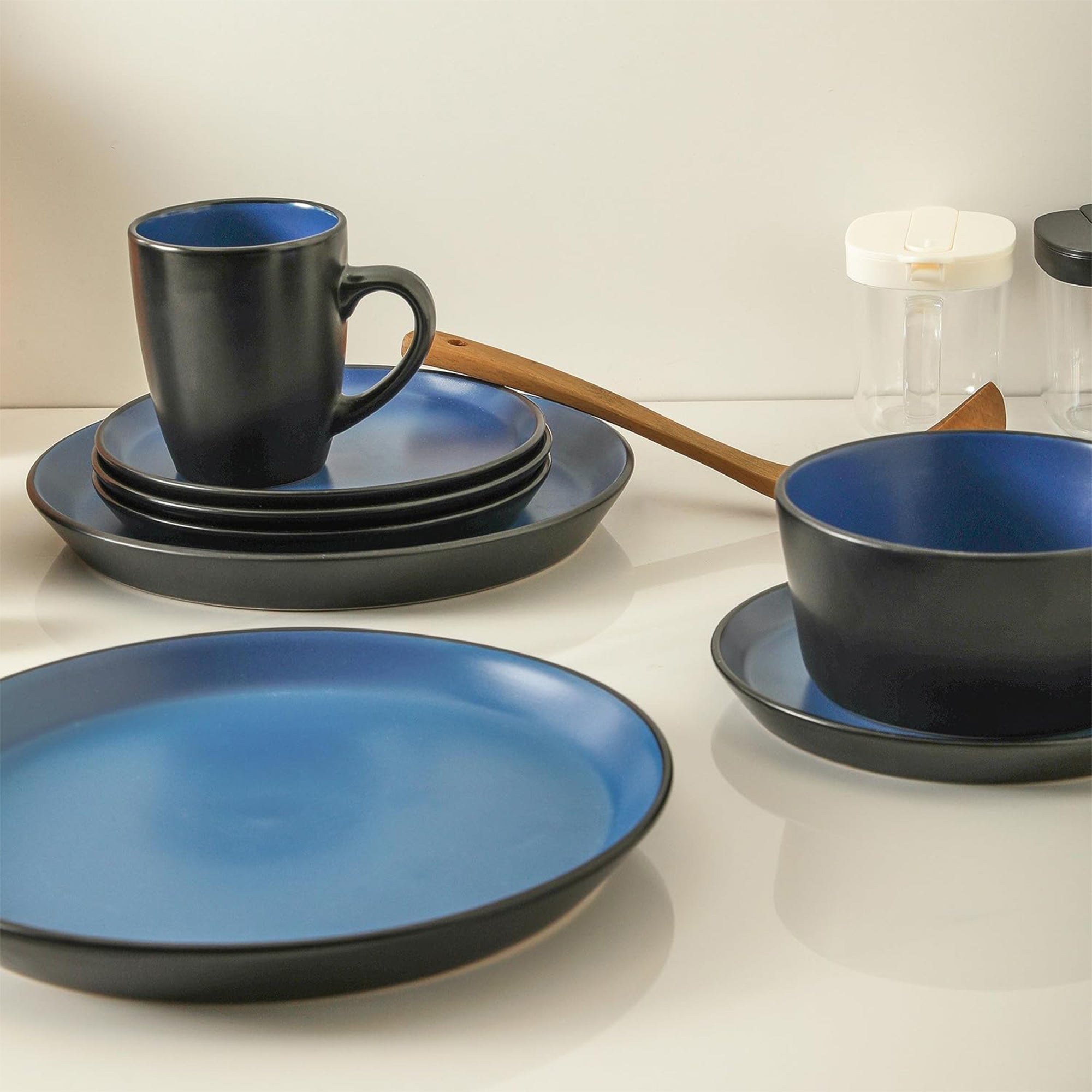 Stone Lain Albie Stoneware 16 Piece Dinnerware Set, Service for 4, Blue & Black - VMInnovations