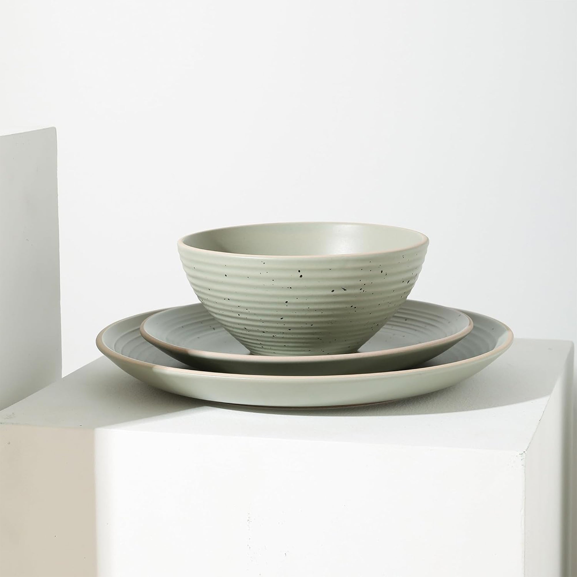 Stone Lain Lauren Modern Stoneware 16 Piece Dinnerware Set, Service for 4, Green - VMInnovations