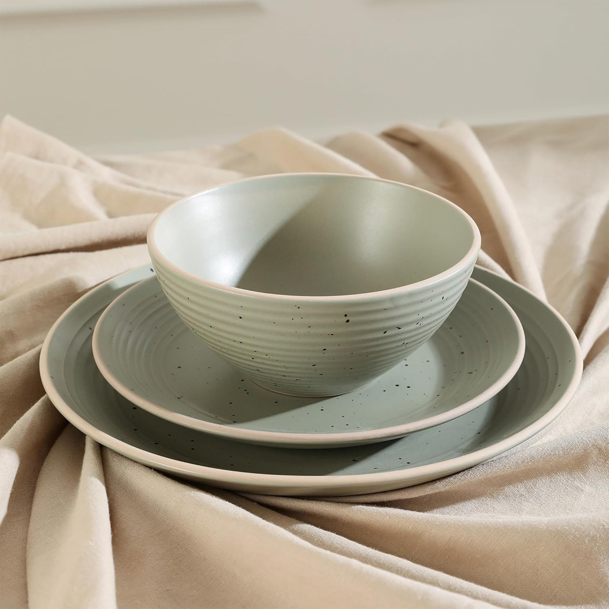 Stone Lain Lauren Modern Stoneware 16 Piece Dinnerware Set, Service for 4, Green - VMInnovations