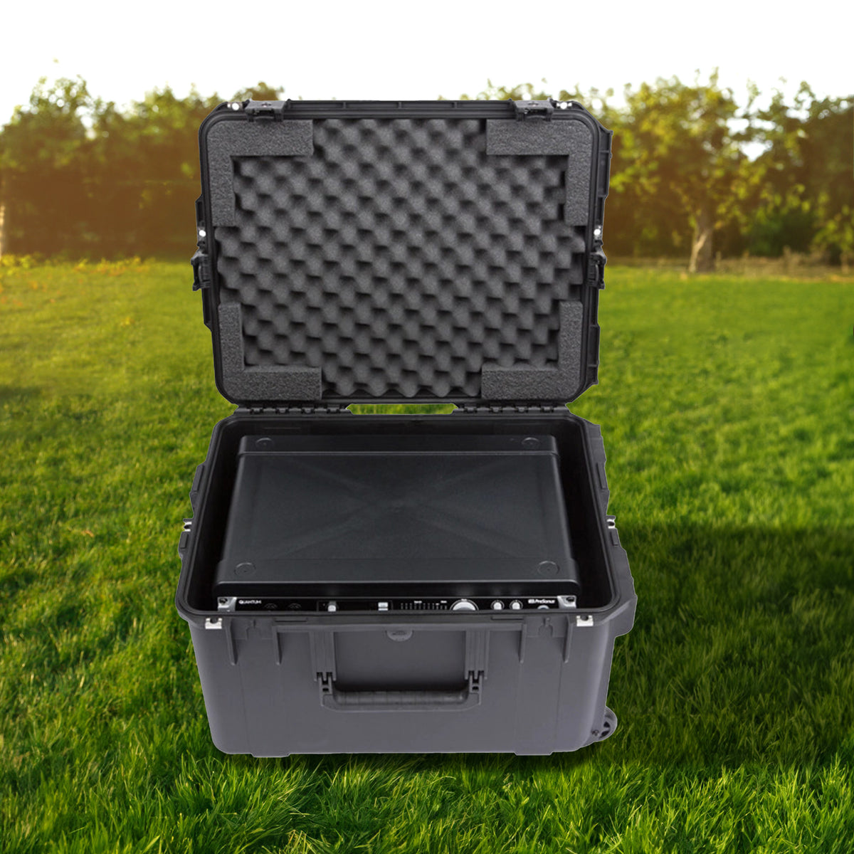 SKB 4U 13" Injection Molded Fly Rack w/Built-In Wheels & Handle (Open Box) - VMInnovations