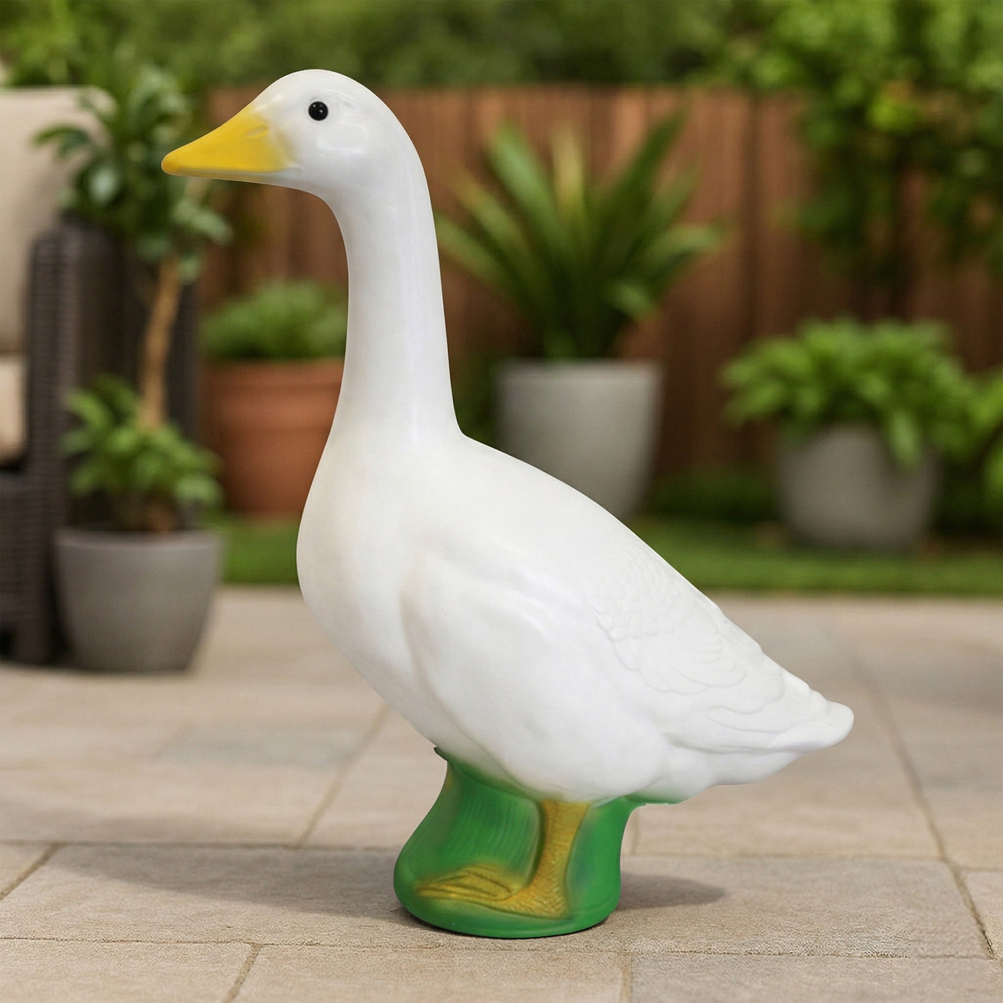 Union Products Wild Goose Outdoor Lawn & Garden Statue, 23" Tall Figurine (Used) - VMInnovations