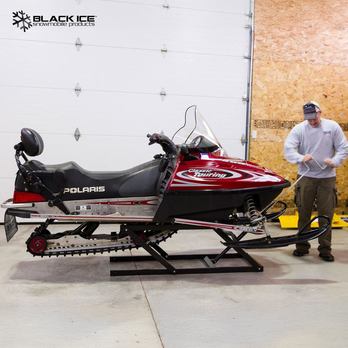 Black Ice Snowmobile Lift Jack w/Manual Hand Crank and 700lb Capacity (Open Box) - VMInnovations