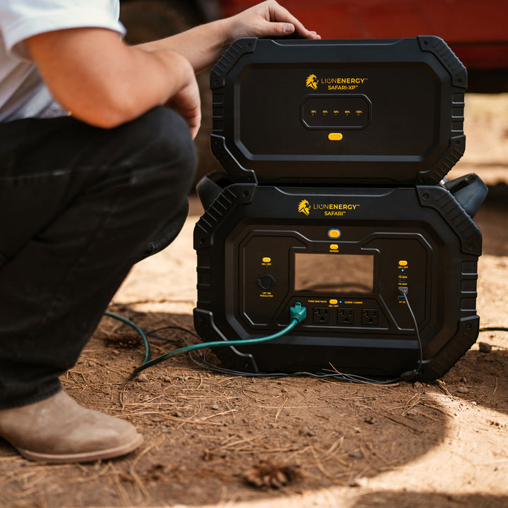 Lion Energy Safari Solar Power Generator, Multiple Outputs, 3,000 Watts, Black - VMInnovations