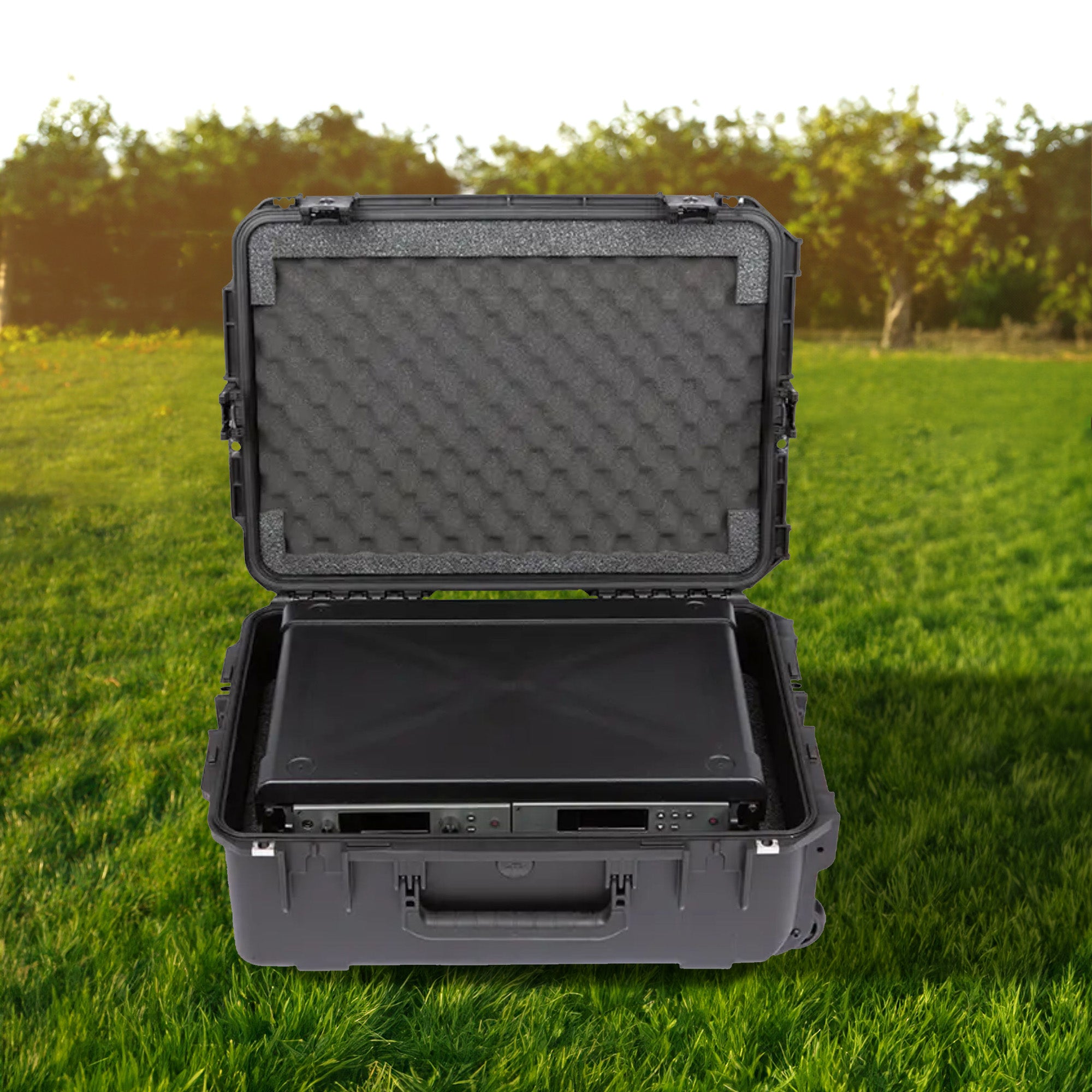 SKB 2U iSeries 13" Injection Molded Fly Rack with Built-In Wheels and Handle - VMInnovations