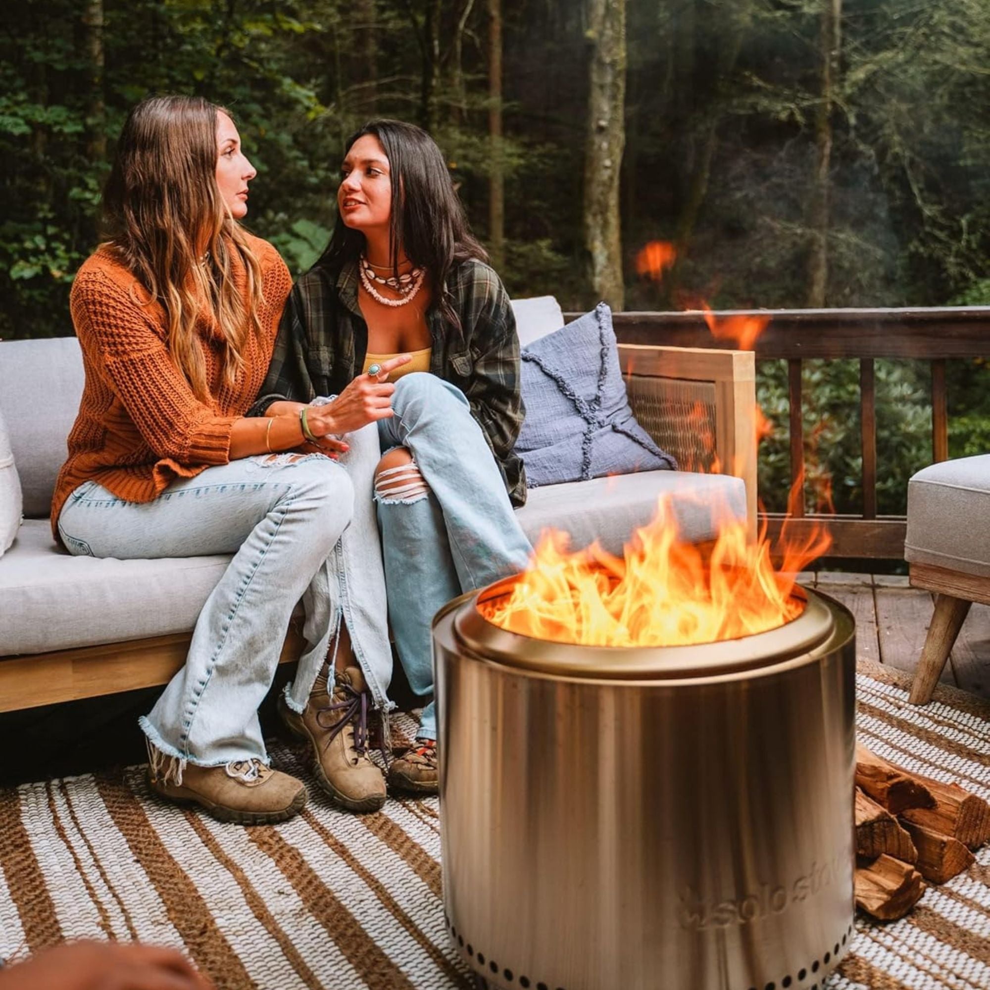Solo Stove Essential Bundle Bonfire, 19.5" Smokeless Fire Pit with Stand, & Lid