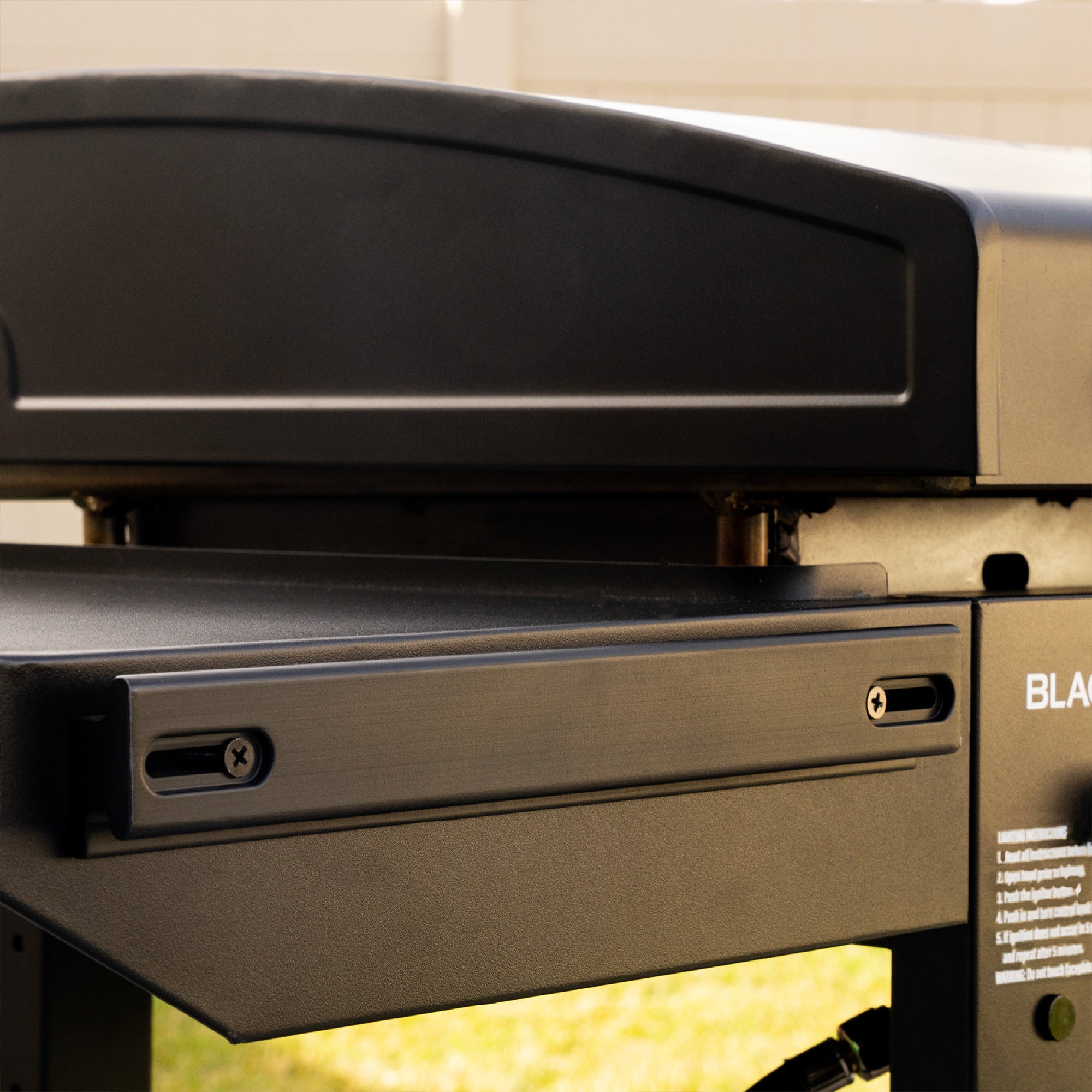 Blackstone Original 28" Griddle, Outdoor Grill with Hood, (Open Box)