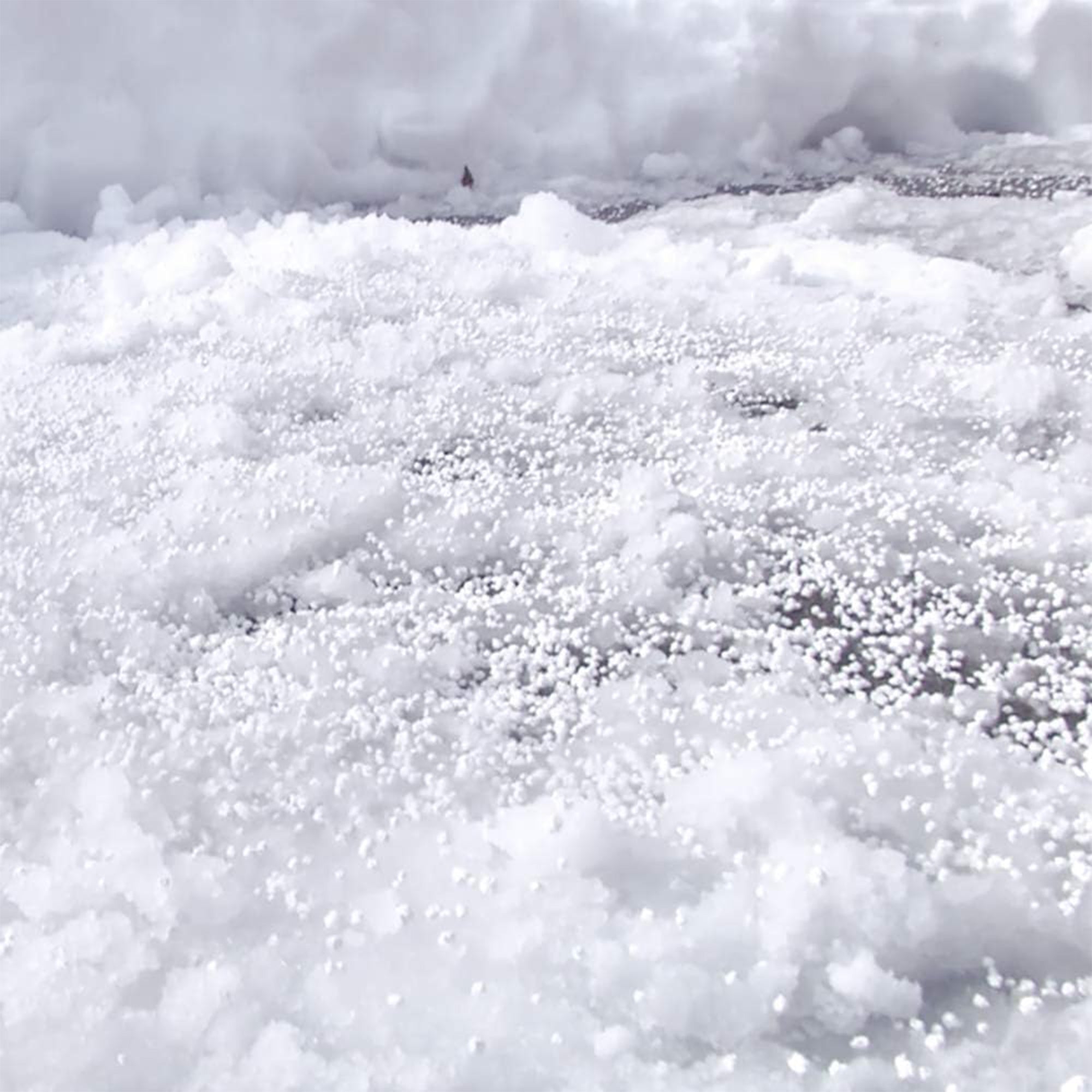 Snow Joe Pure Calcium Chloride Ice Melt Pellets, Safe for Concrete, 20 Pounds - VMInnovations