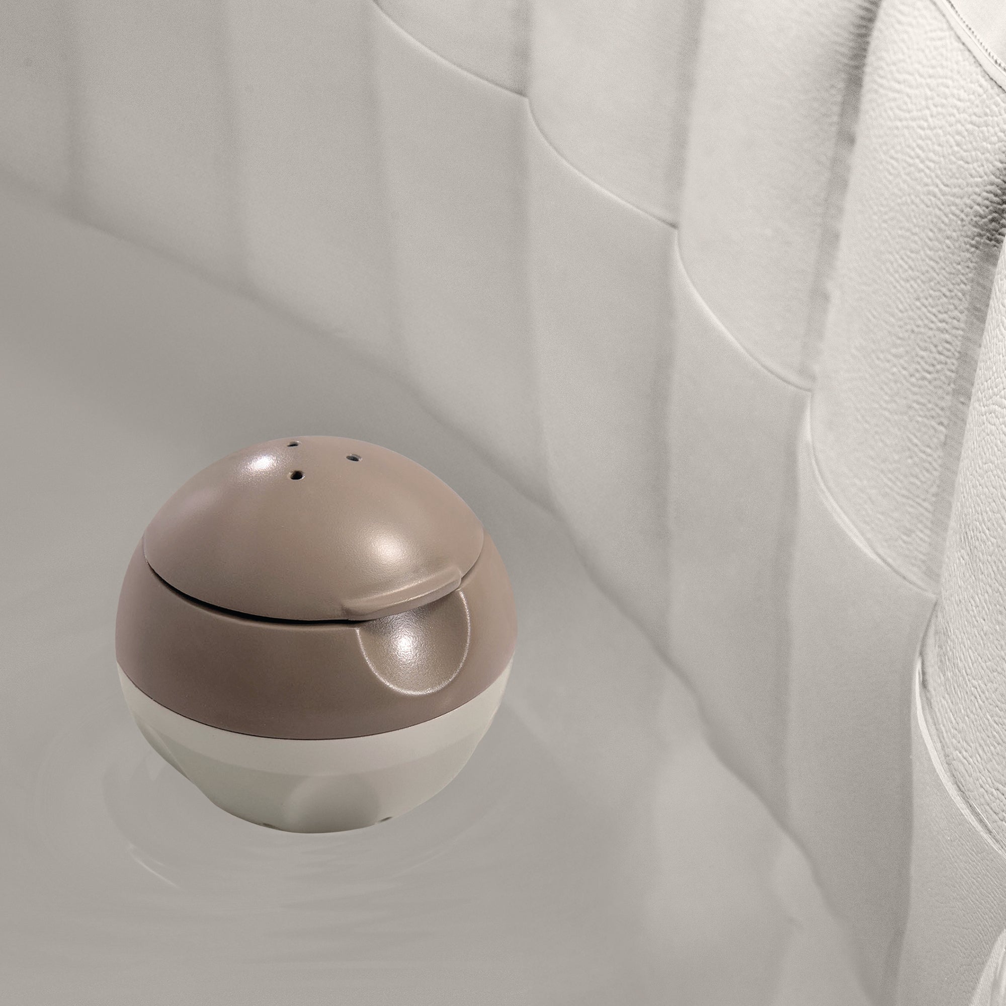 INTEX PureSpa Bubble Massage Spa Set with Energy Efficient Cover, 77" x 28" - VMInnovations