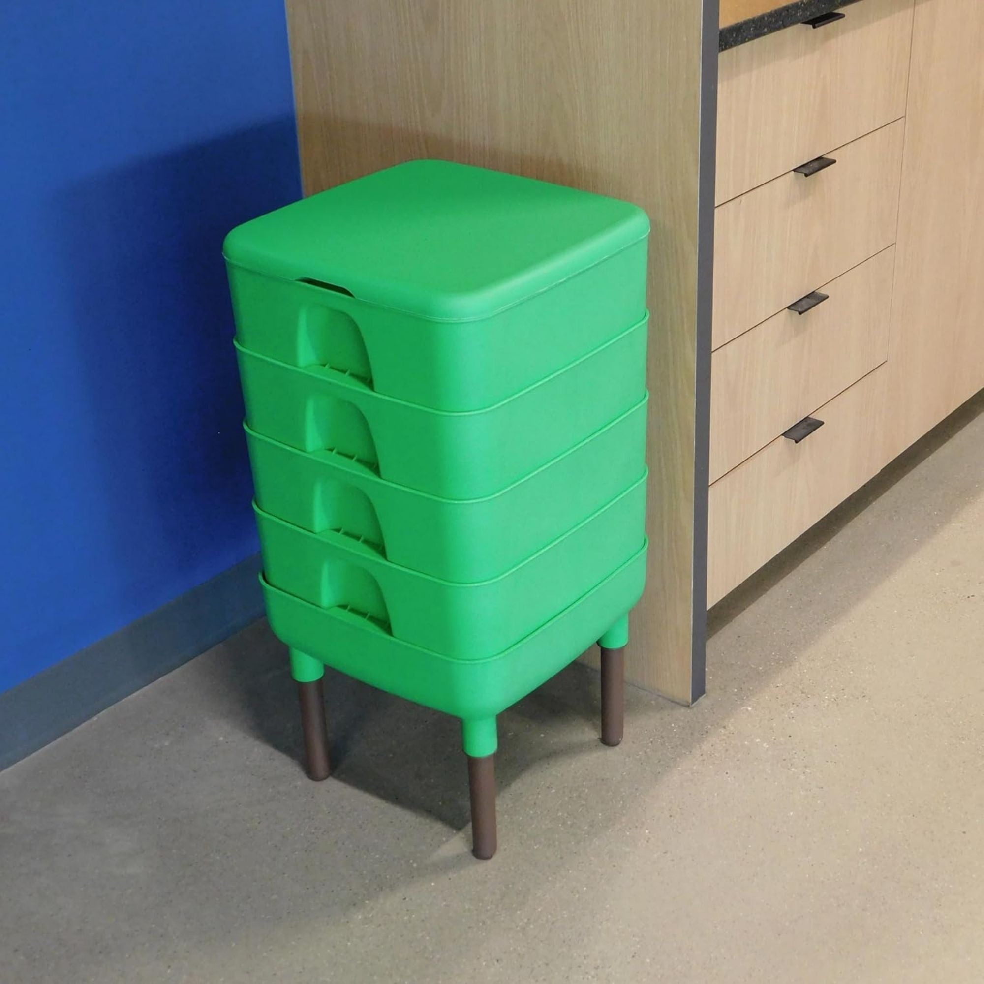 FCMP Outdoor Essential Living Worm Composter Bin, 4-Tray Indoor System, Green - VMInnovations