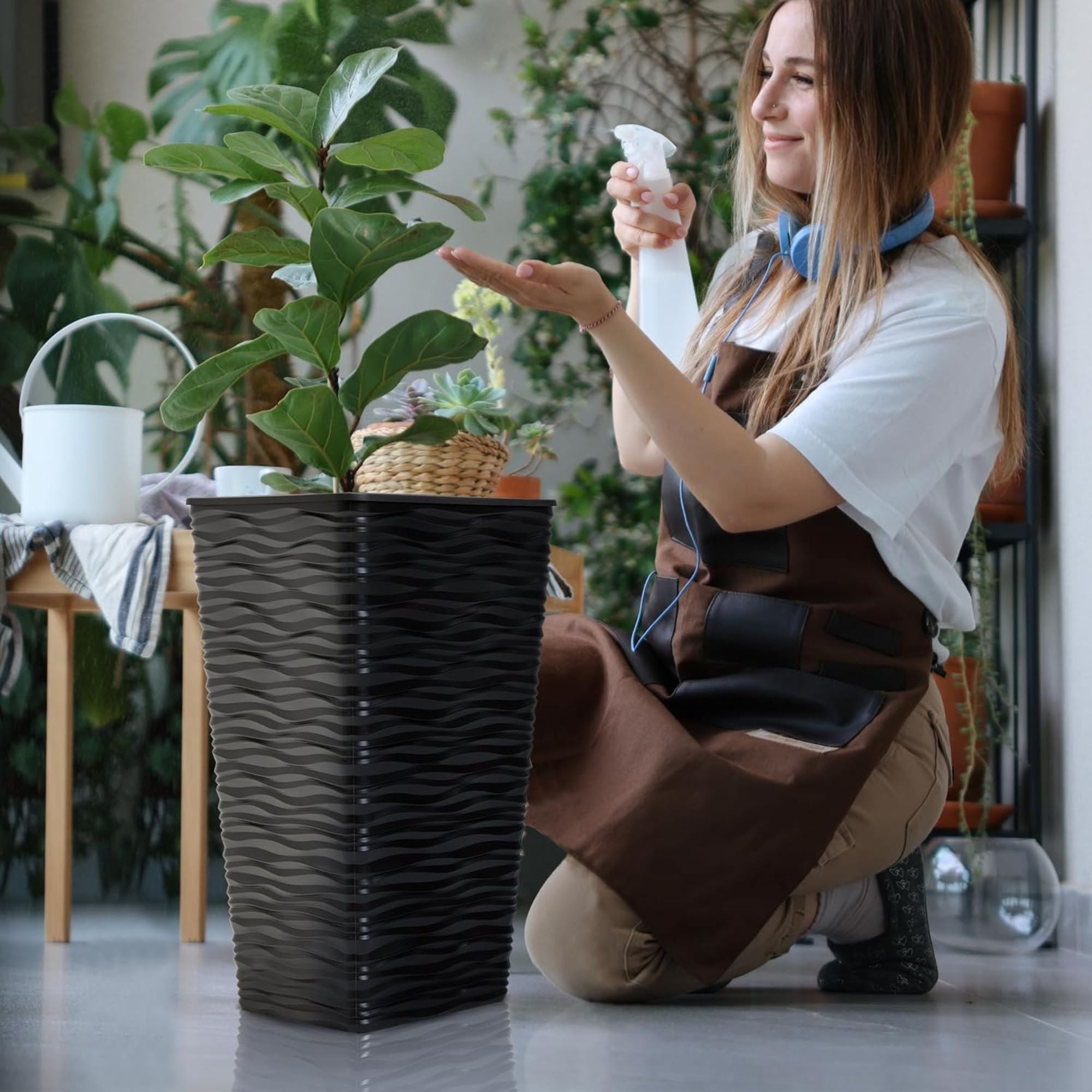 Worth 2 Pack 22" Tall Plastic Square Tapered Planter with Inside Pots (Open Box) - VMInnovations