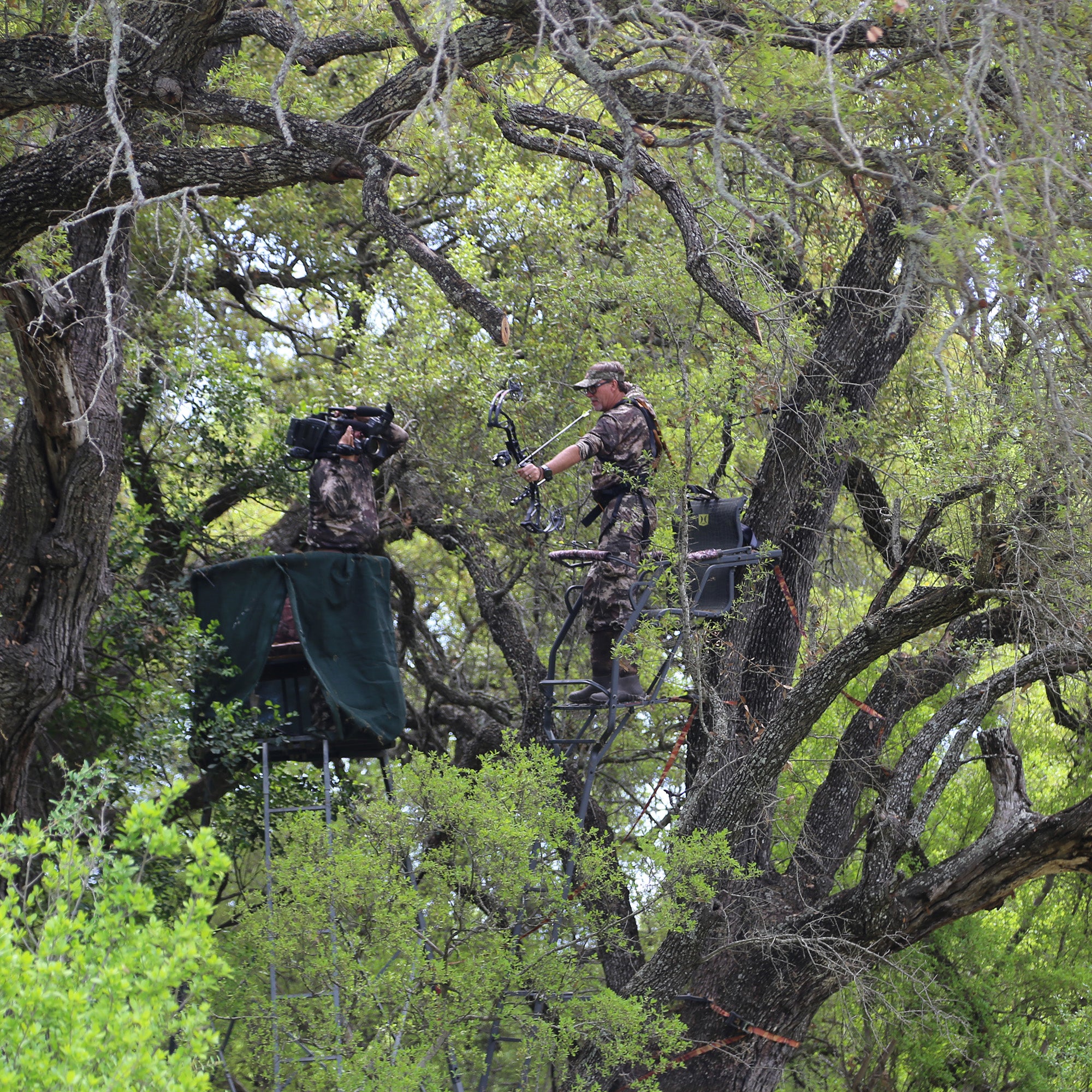 Hawk Hunting Big Denali Ladderstand with 26" Wide Seat and 23" Backrest, Multi - VMInnovations