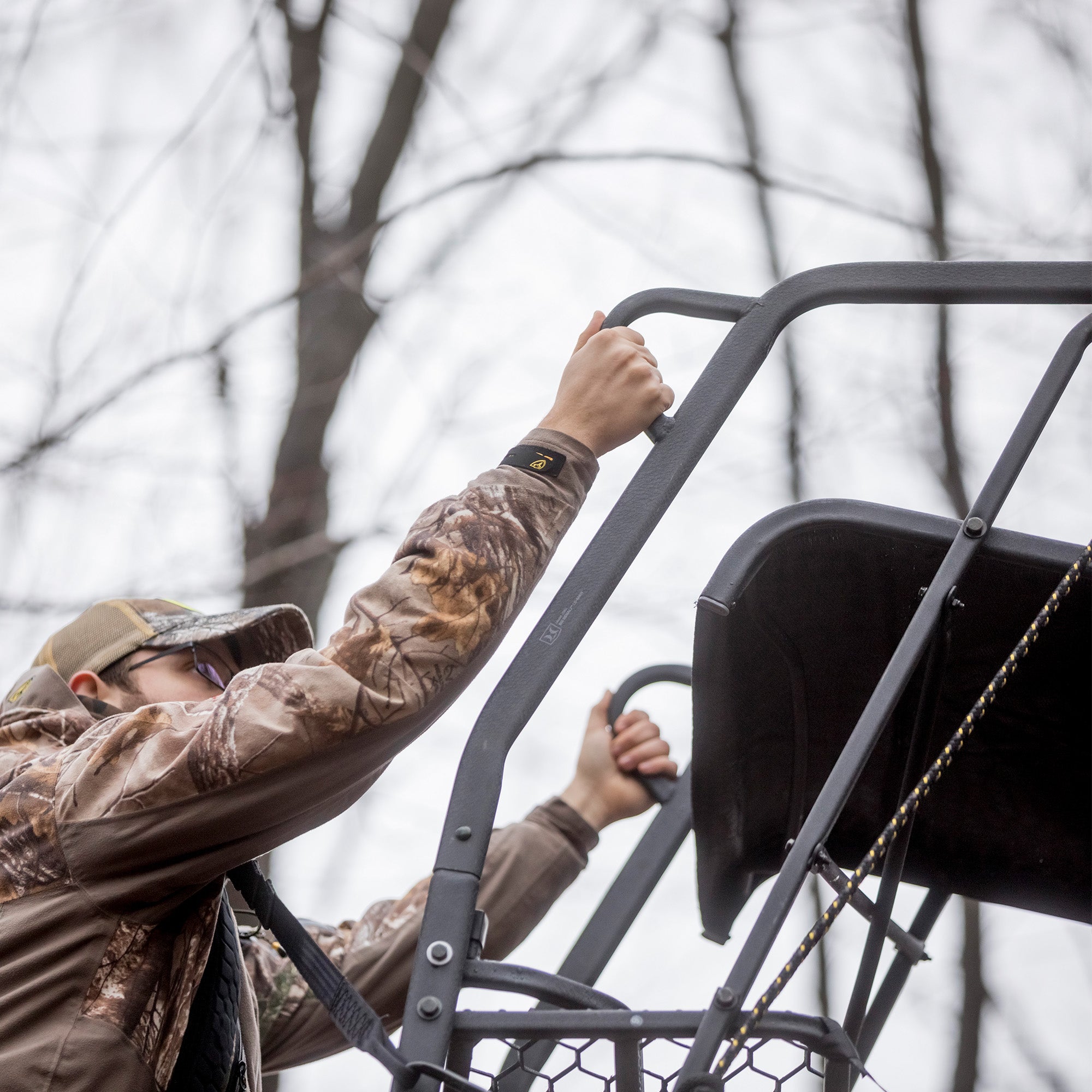 Hawk Hunting Big Denali Ladderstand with 26" Wide Seat and 23" Backrest, Multi - VMInnovations