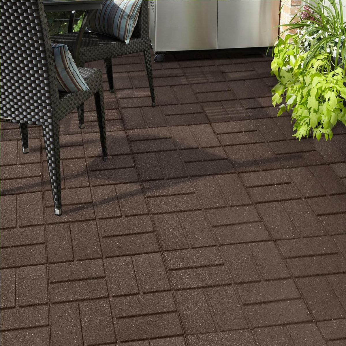 Tierra Verde 16" x 16" Brick Rubber Paver, Outdoor Floor Tiles, Brown (Open Box)
